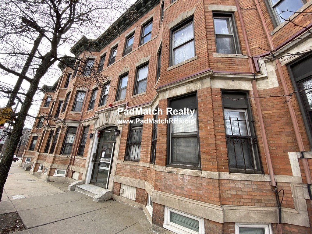 891 Huntington Ave, Mission Hill
