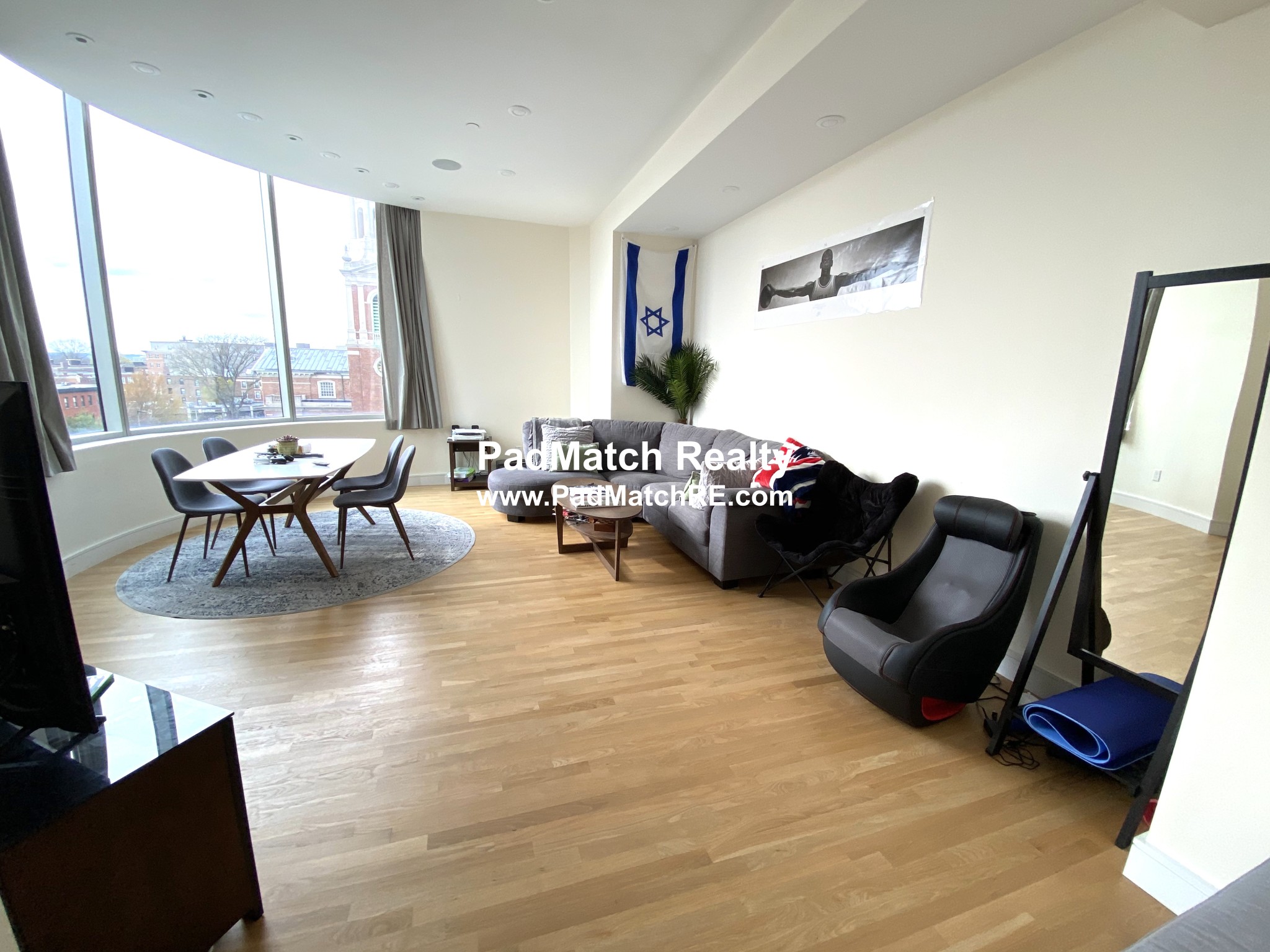 877 Beacon St, Fenway