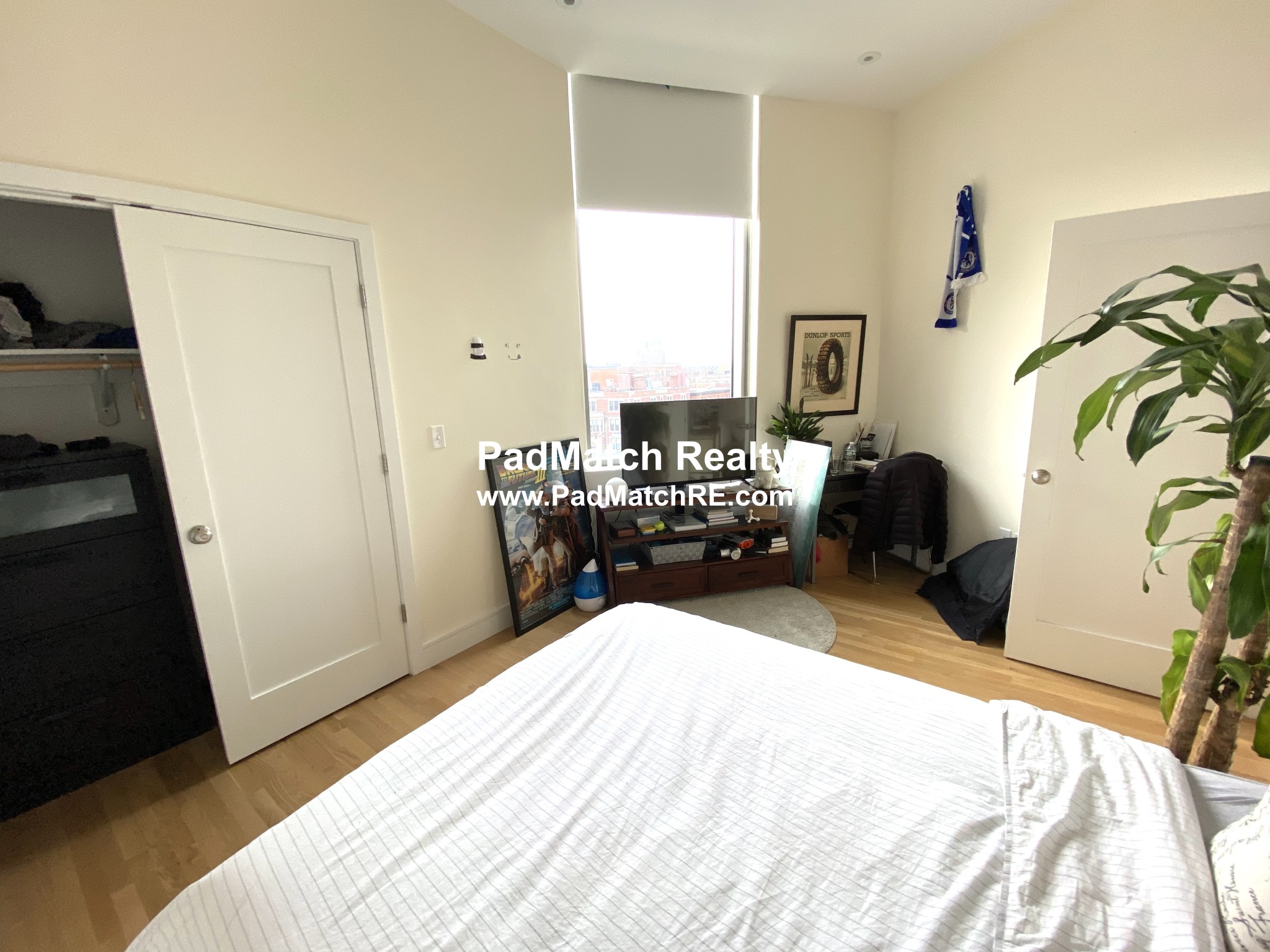 877 Beacon St, Fenway