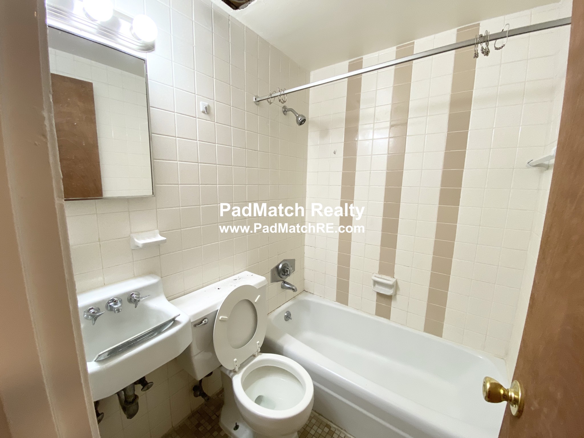 1315 Commonwealth Ave, Allston