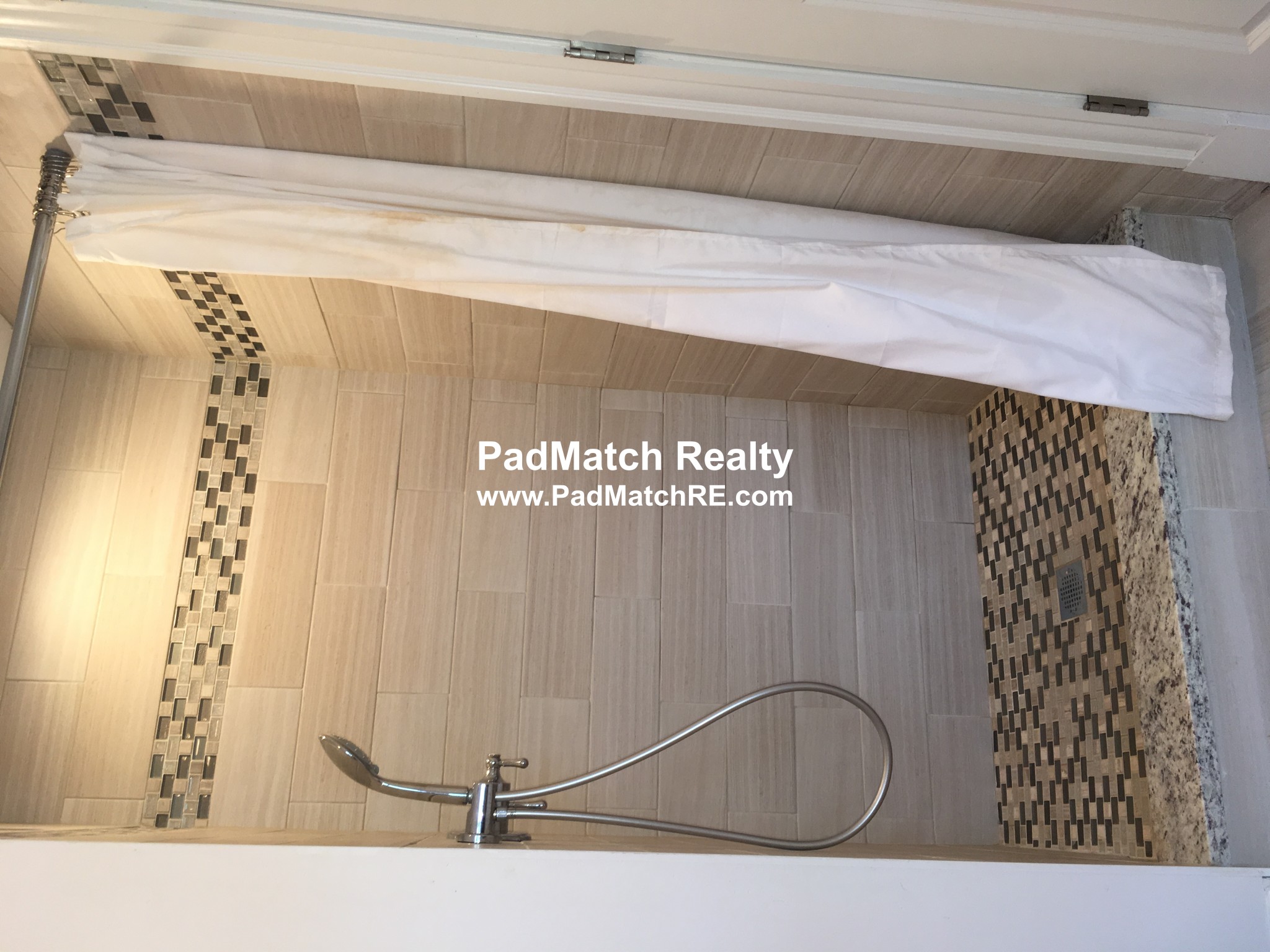 5 bed, 3.5 bath apartment for rent at 88 Goodenough St Unit House, Brighton — photo 7 of 9