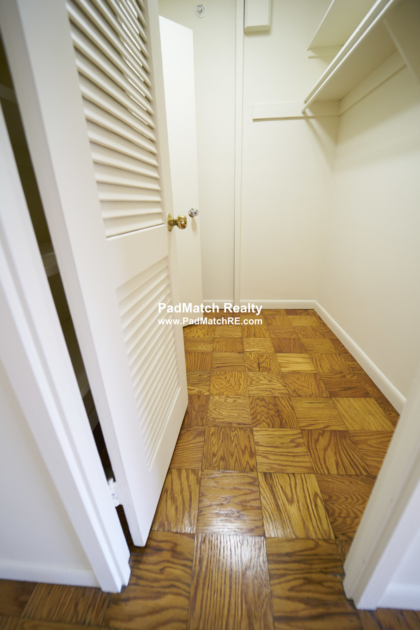 101 Monmouth St, Longwood