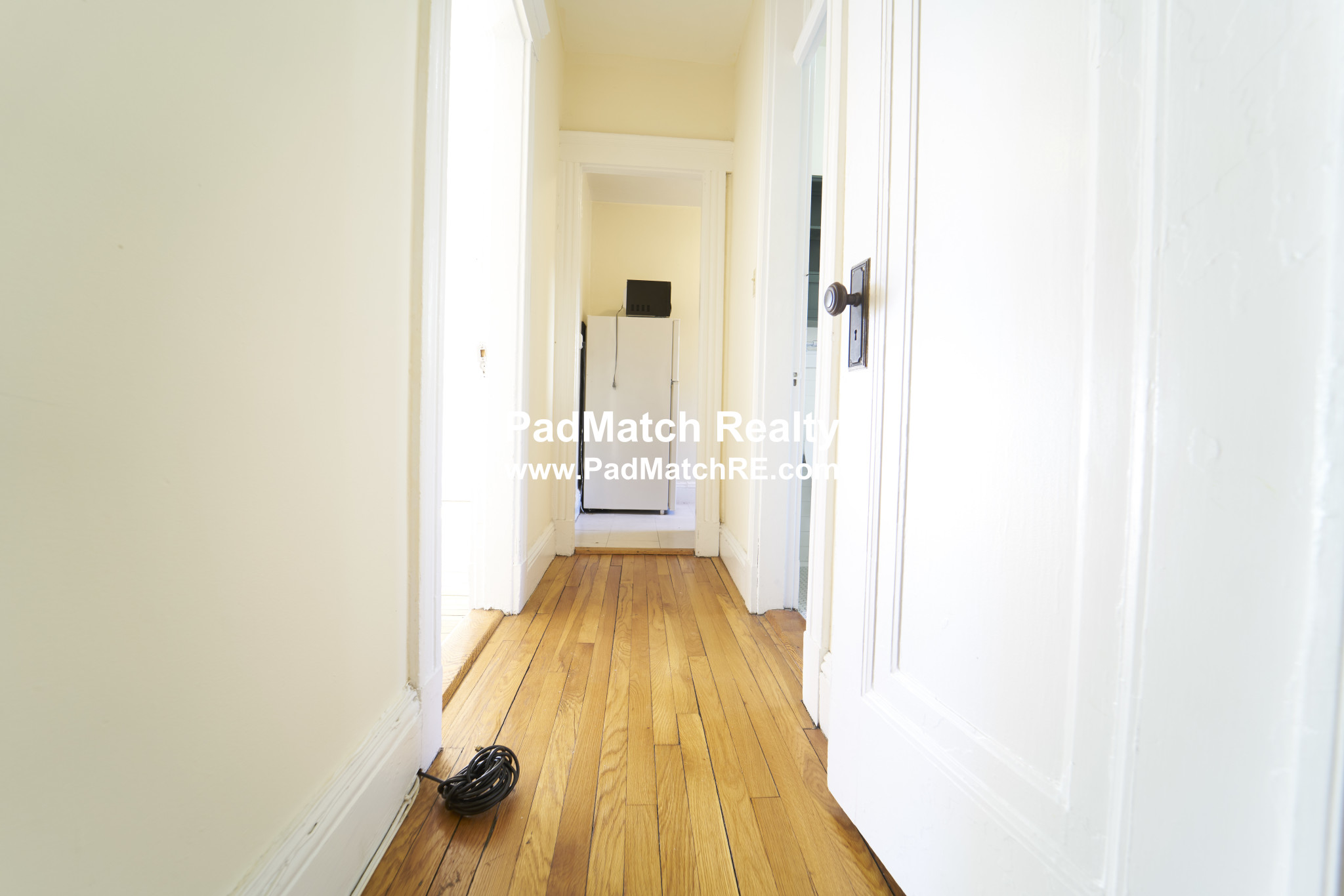 1 split bed, 1 bath apartment for rent at 1209 Boylston St Unit 45, Fenway — photo 4 of 11