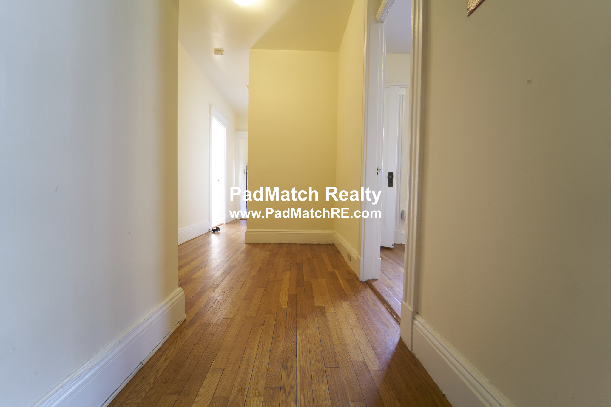 1 split bed, 1 bath apartment for rent at 1209 Boylston St Unit 45, Fenway — photo 3 of 11