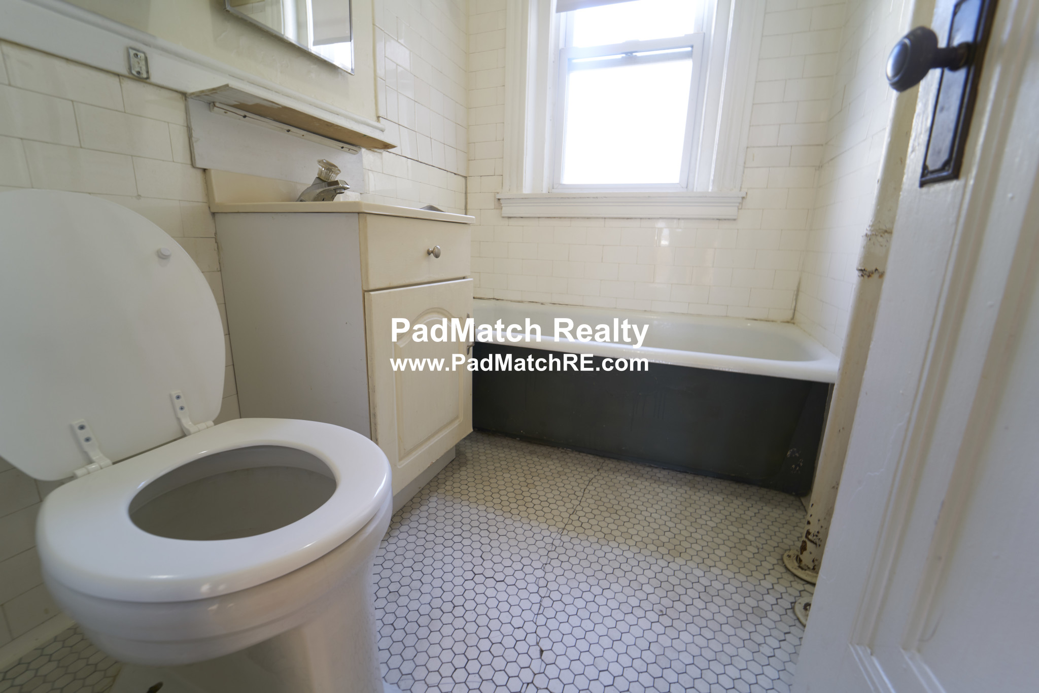 1 split bed, 1 bath apartment for rent at 1209 Boylston St Unit 45, Fenway — photo 11 of 11