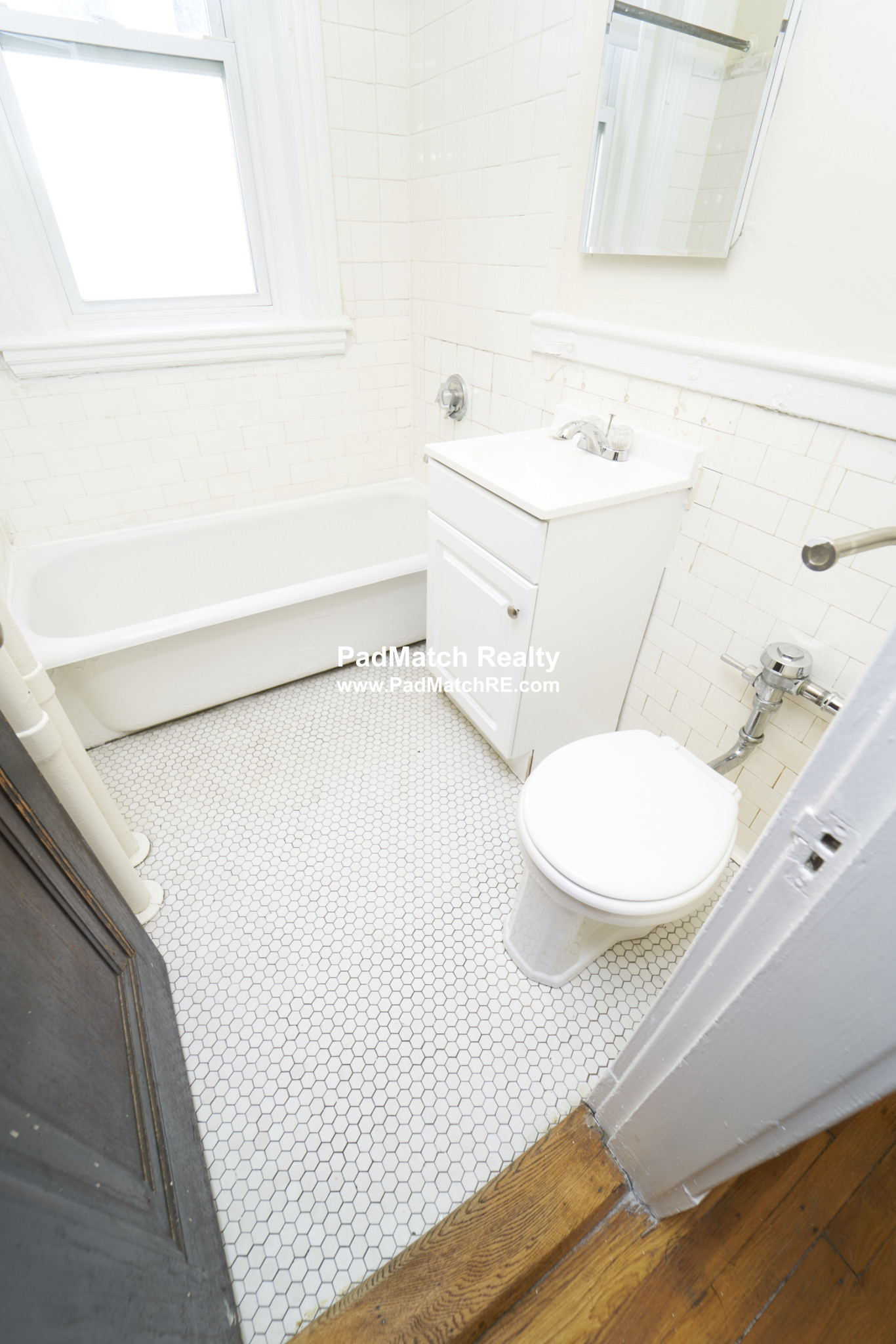 Studio bed, 1 bath apartment for rent at 1209 Boylston St Unit 36, Fenway — photo 9 of 10