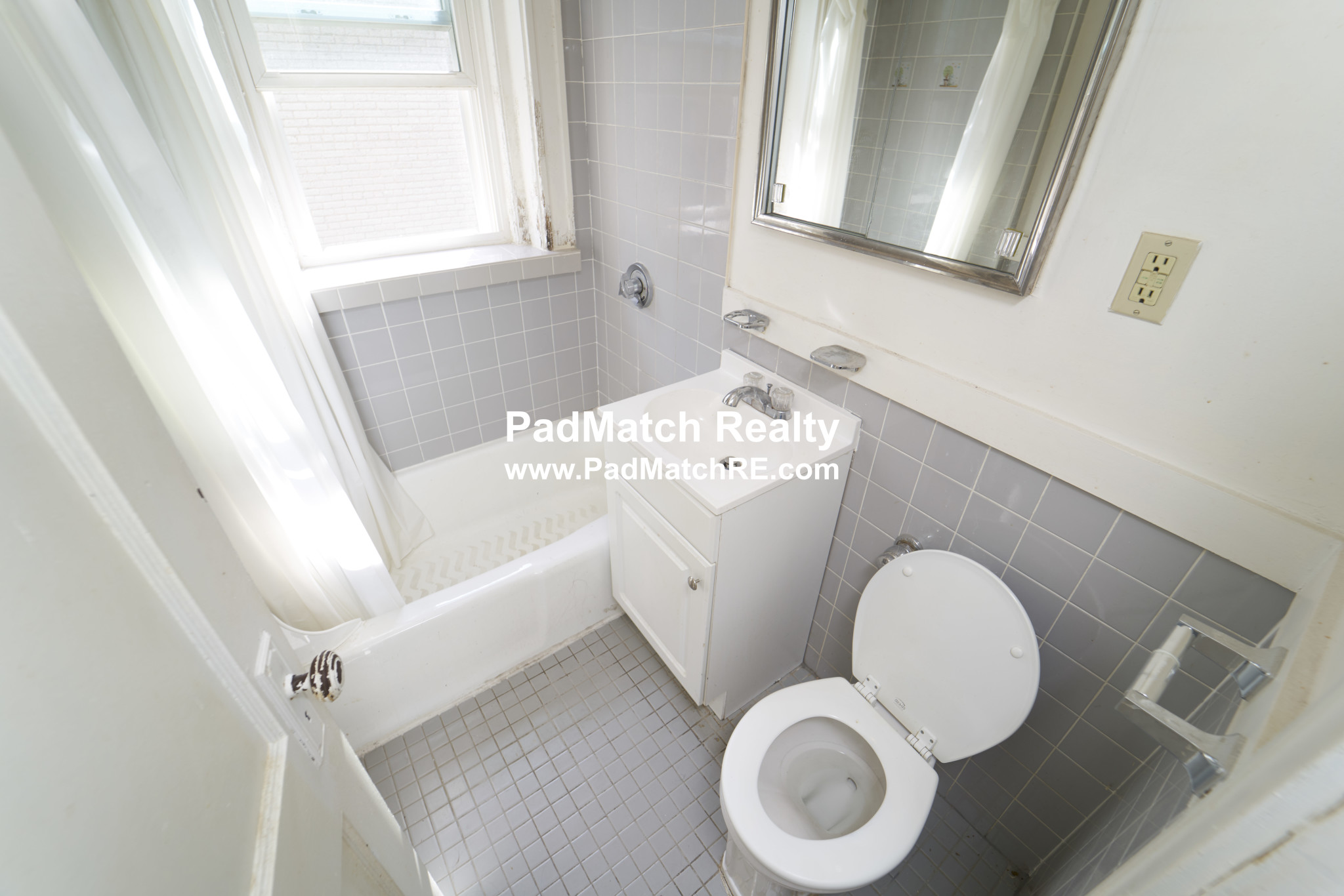 Studio bed, 1 bath apartment for rent at 143 Park Dr Unit 33, Fenway — photo 5 of 16