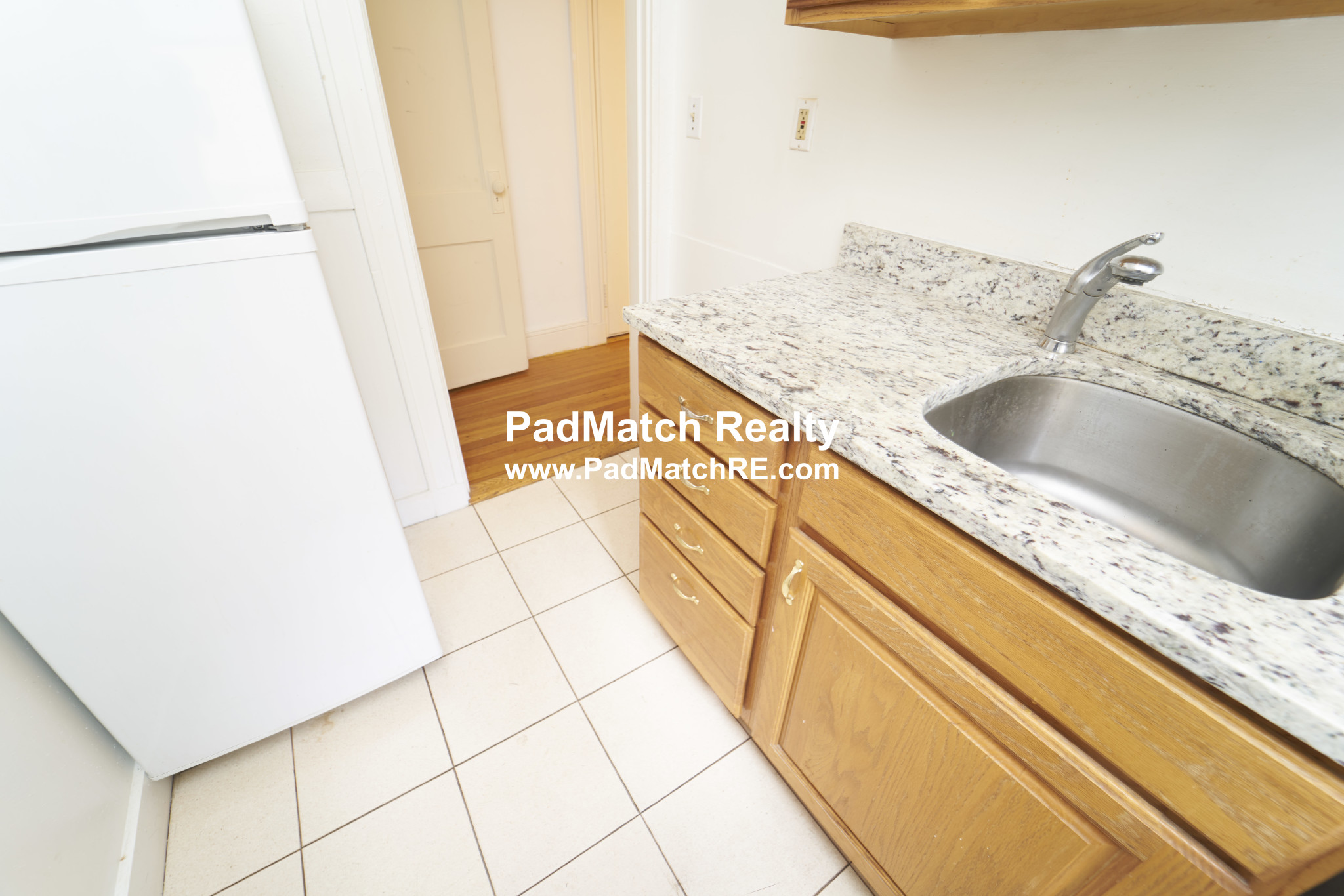 Studio bed, 1 bath apartment for rent at 143 Park Dr Unit 33, Fenway — photo 3 of 16
