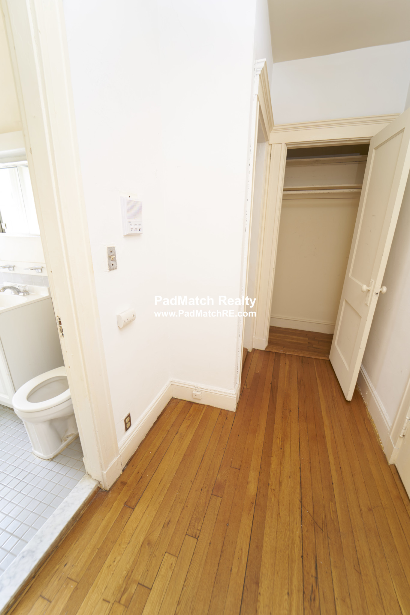 Studio bed, 1 bath apartment for rent at 143 Park Dr Unit 33, Fenway