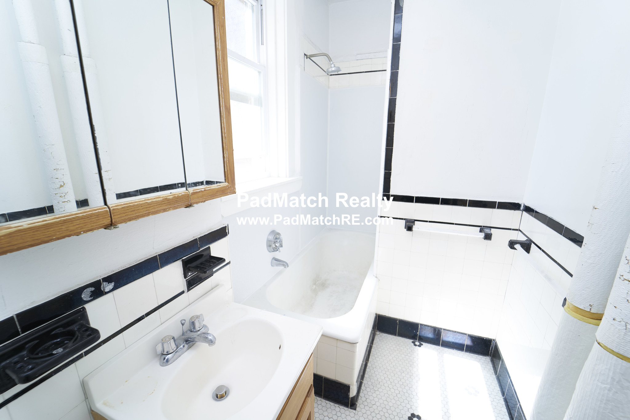 1800 Commonwealth Ave, Brighton