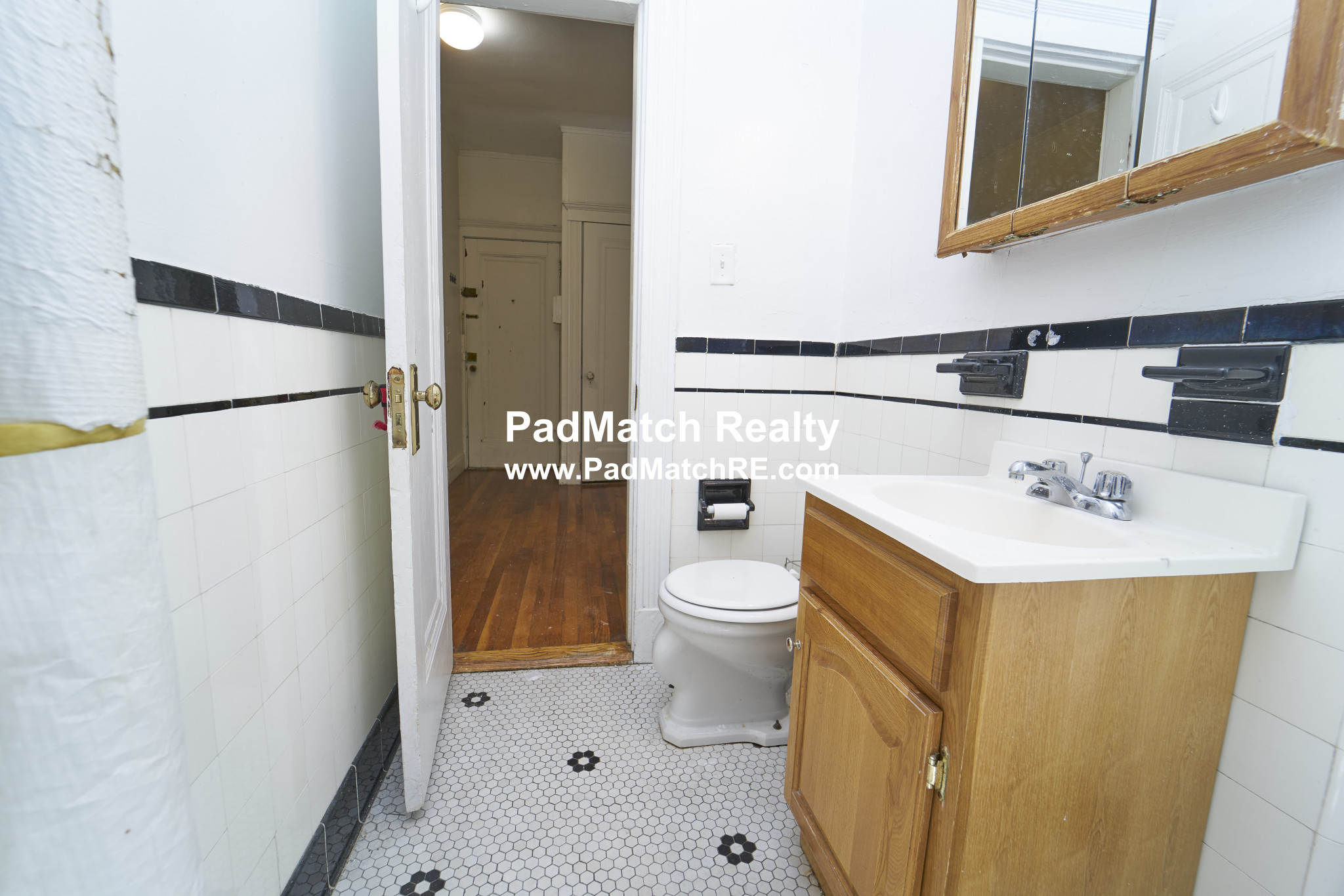 1800 Commonwealth Ave, Brighton