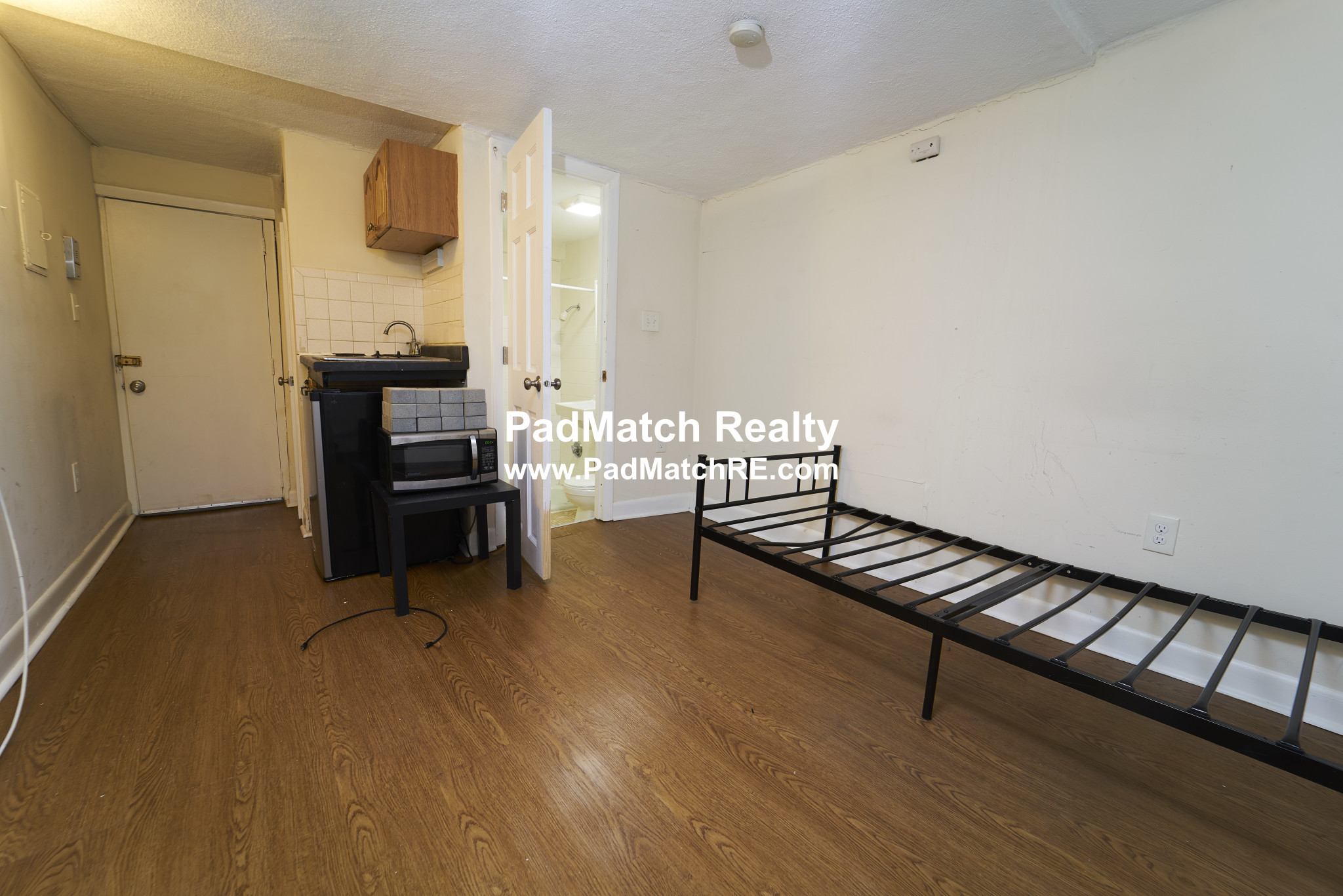 49 South Huntington Ave, Jamaica Plain