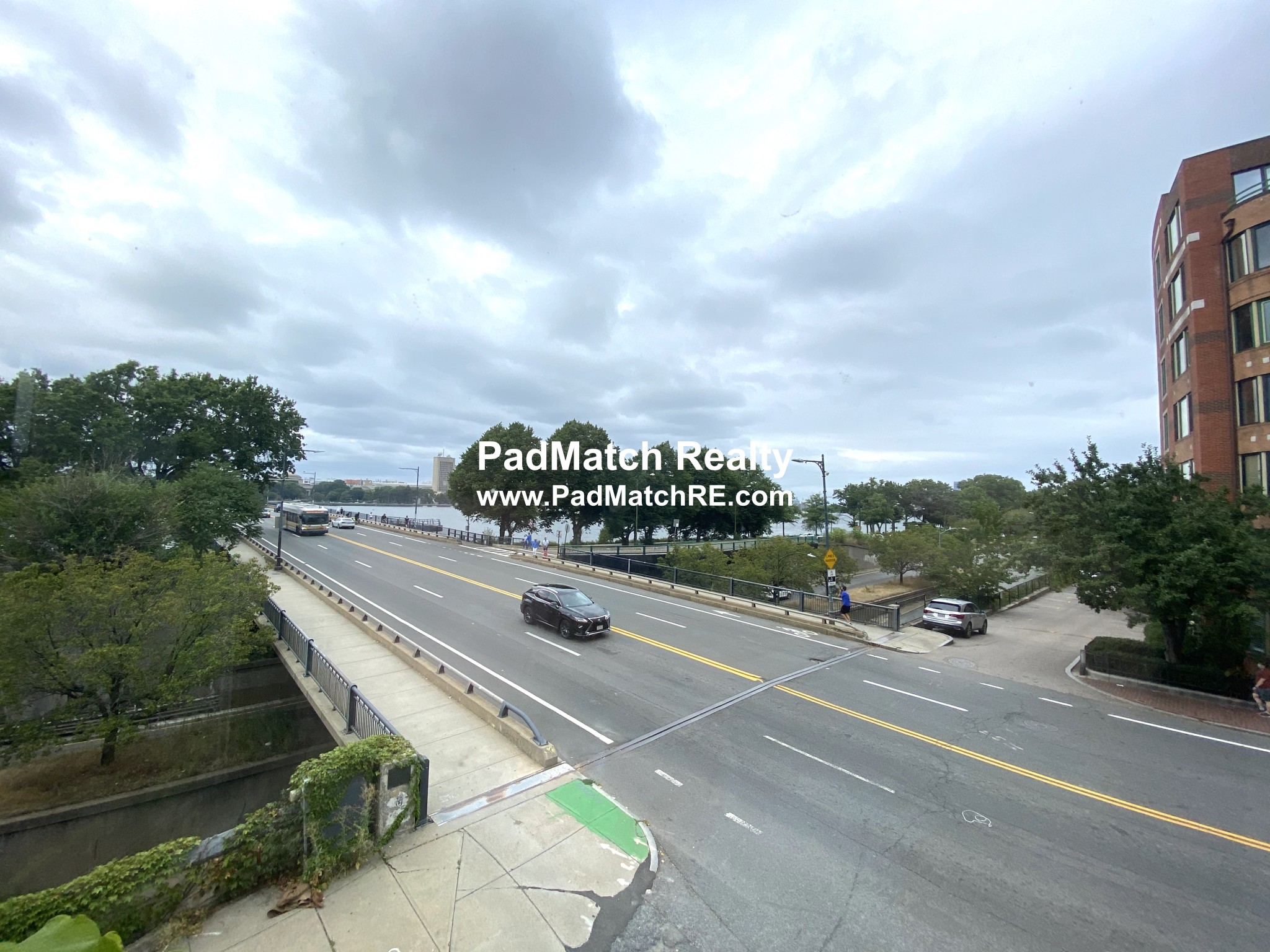 504 Beacon St, Fenway