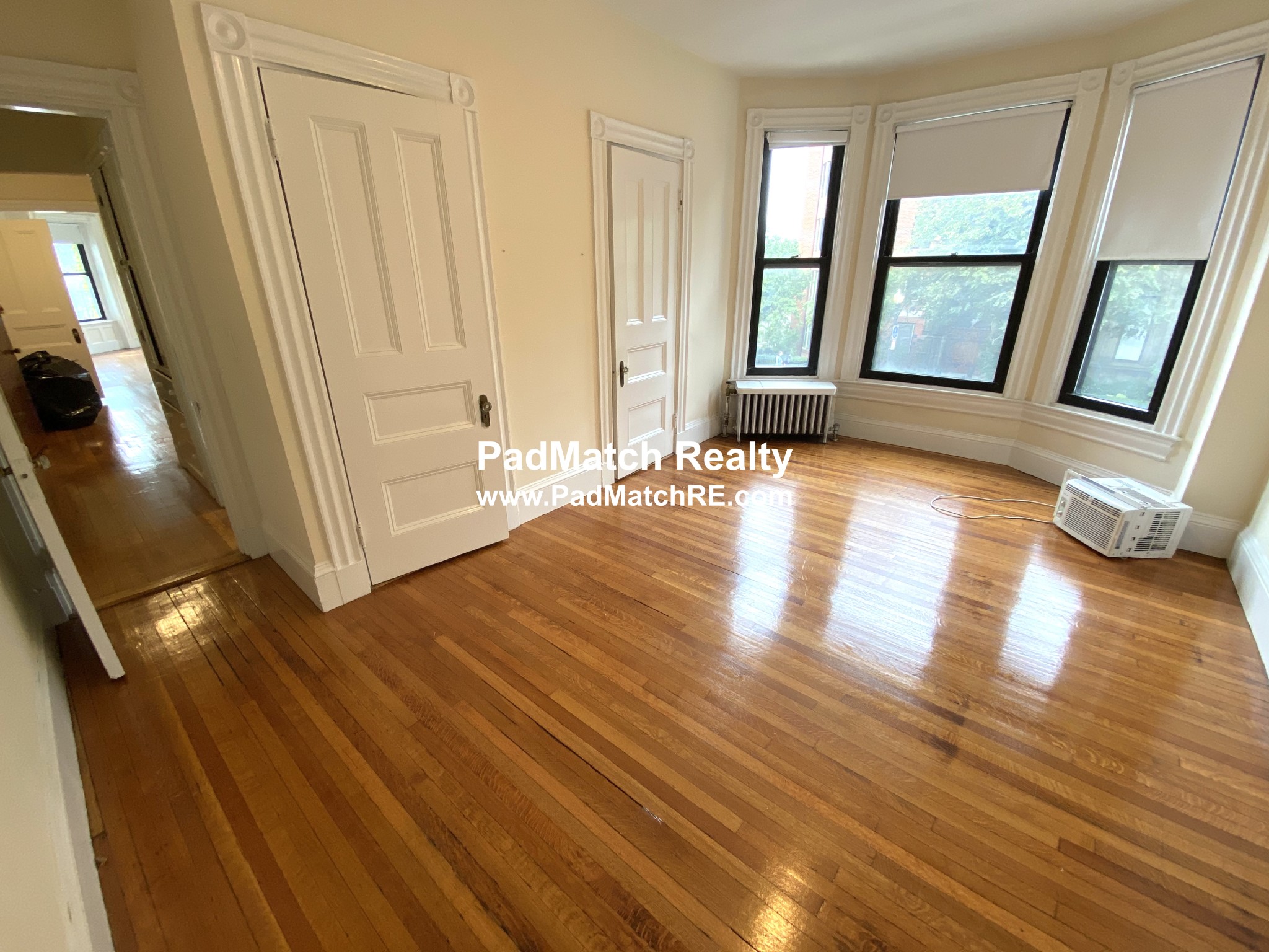 504 Beacon St, Fenway