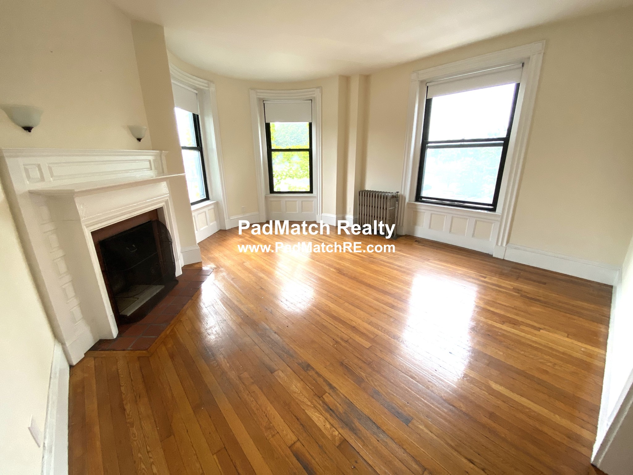 504 Beacon St, Fenway