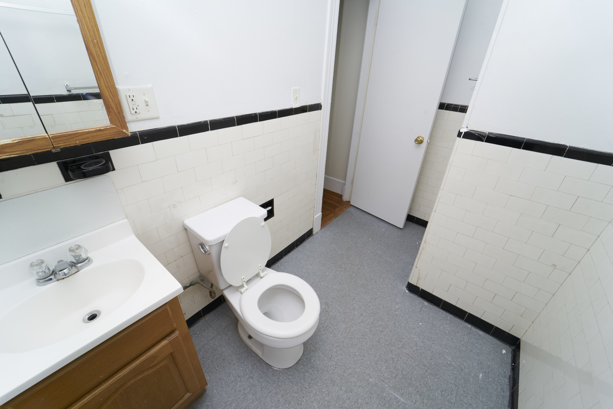 1375 Commonwealth Ave, Brighton