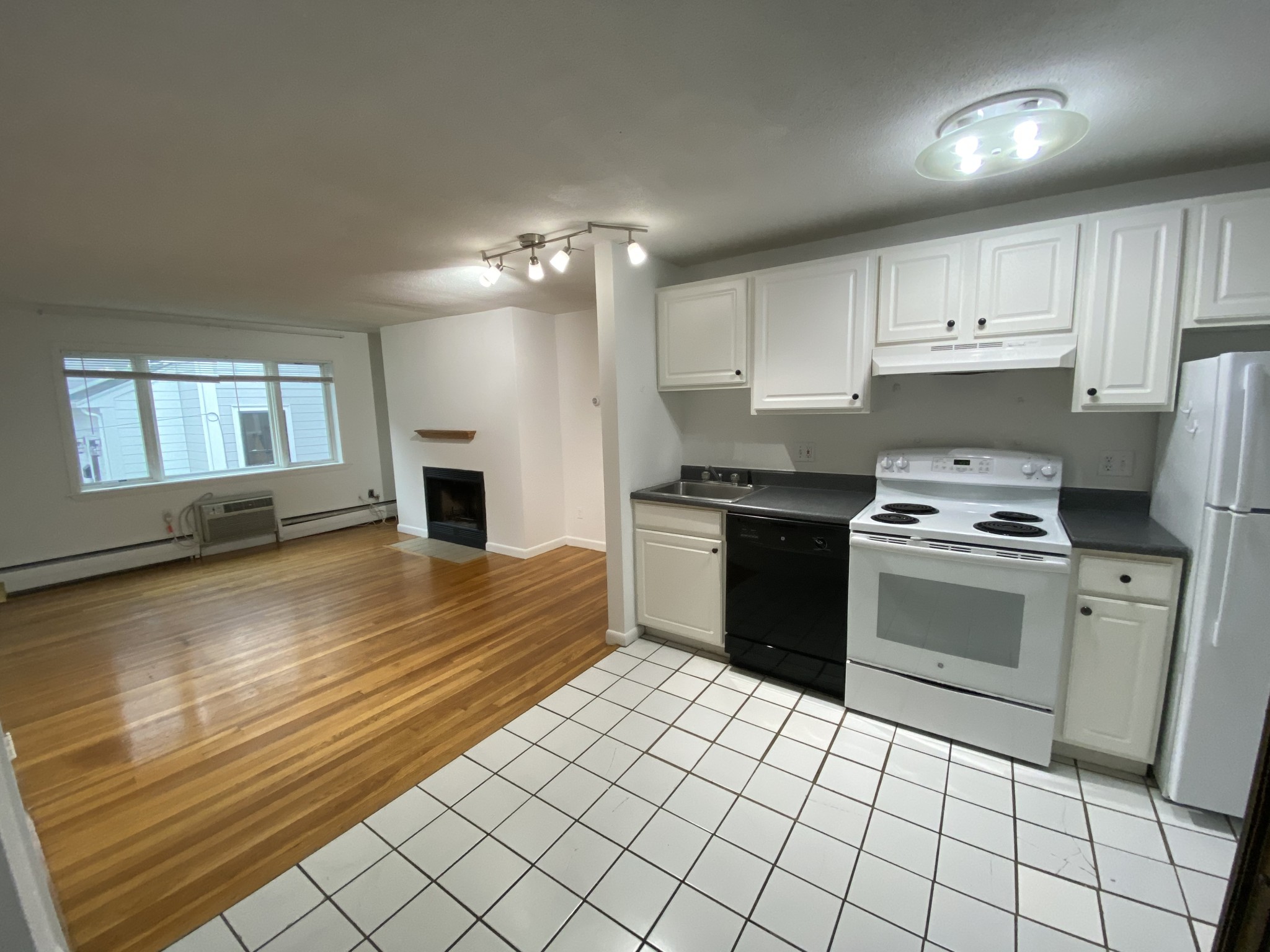 50 Evergreen St, Jamaica Plain