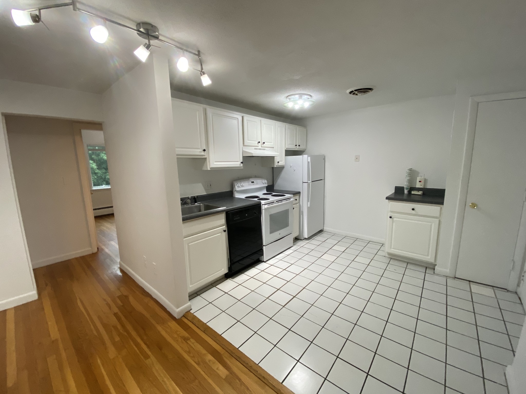 50 Evergreen St, Jamaica Plain