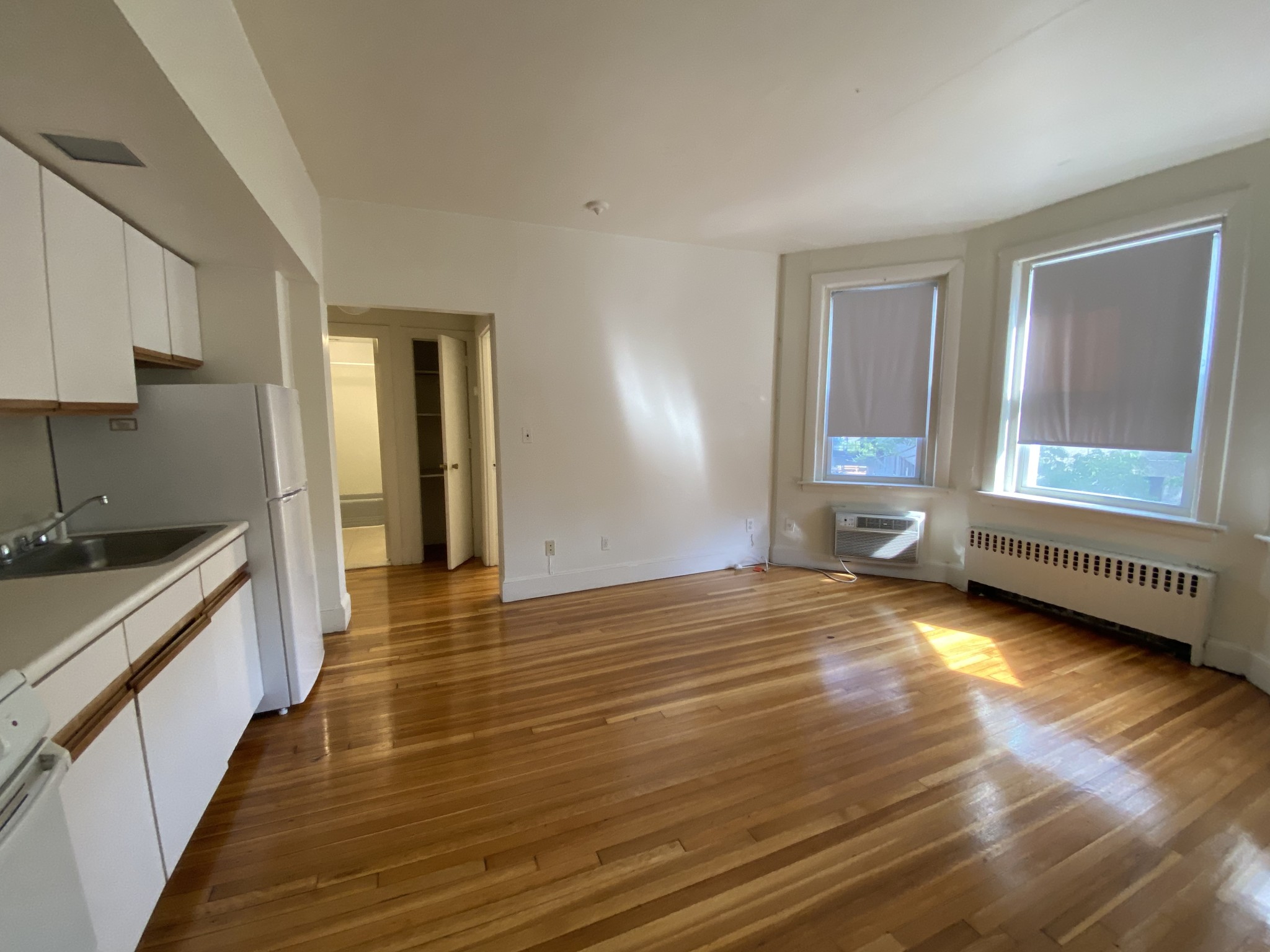 33 Lancaster Ter, Washington Square