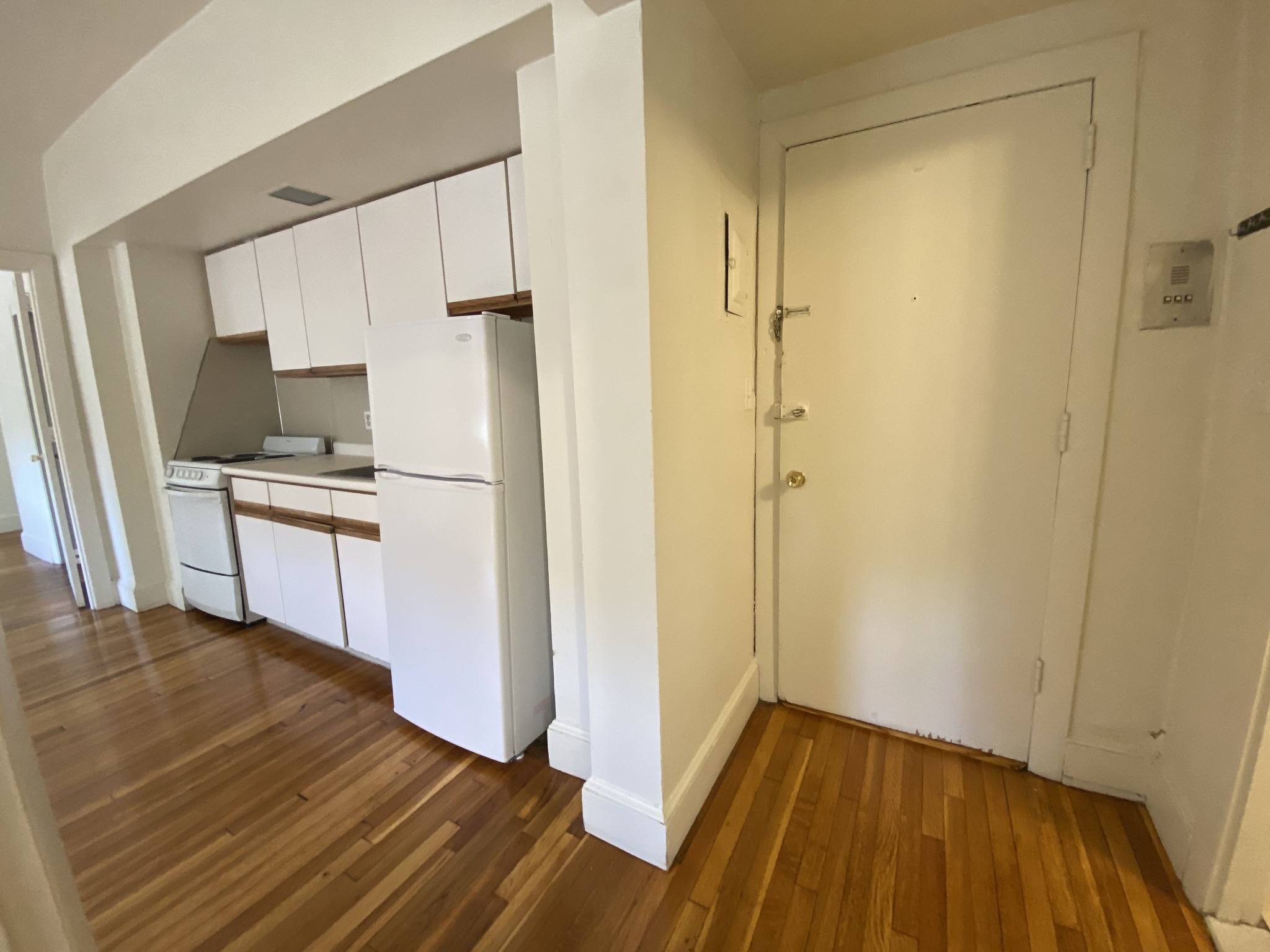 33 Lancaster Ter, Washington Square