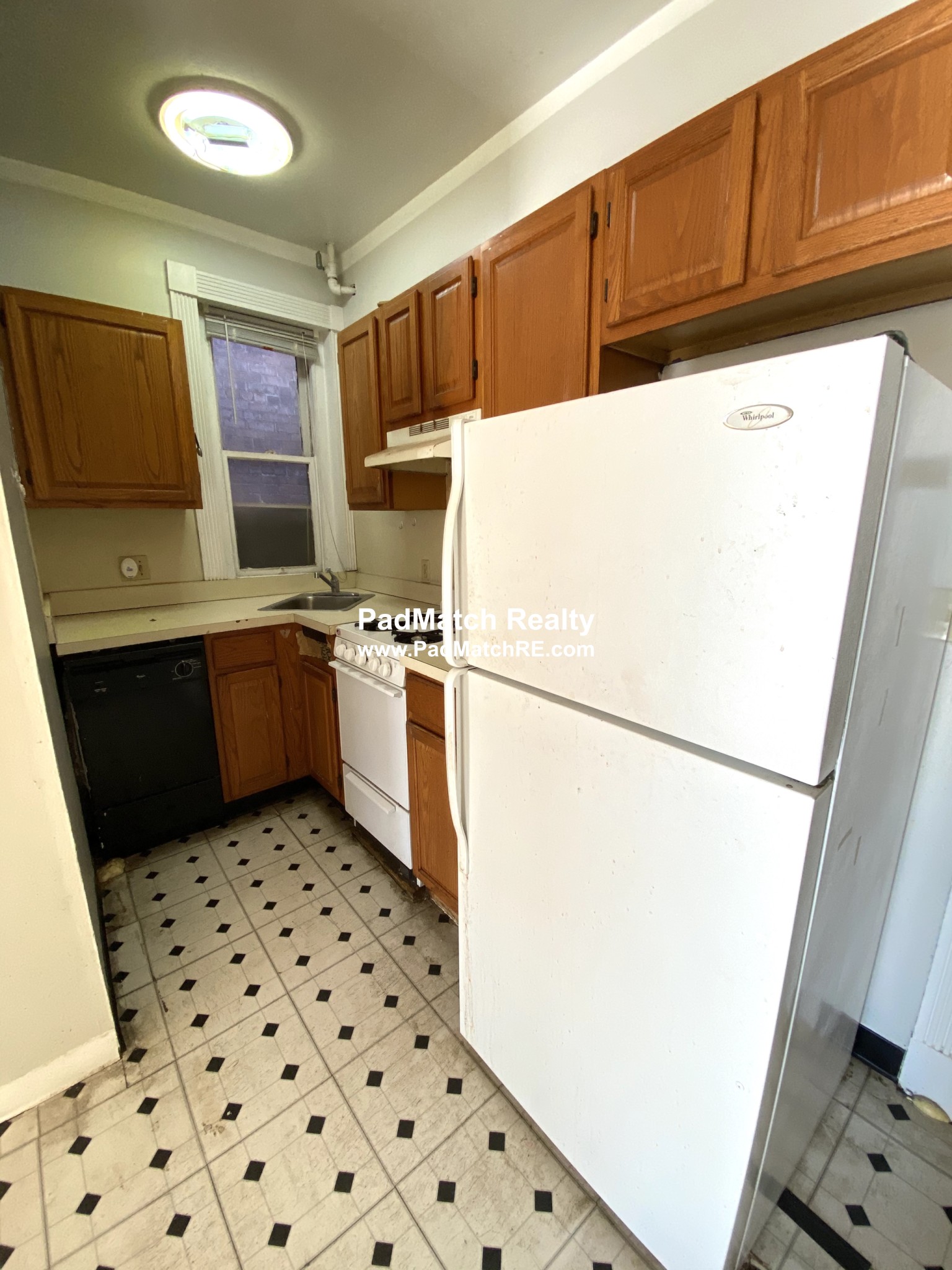 463 Park Dr, Fenway
