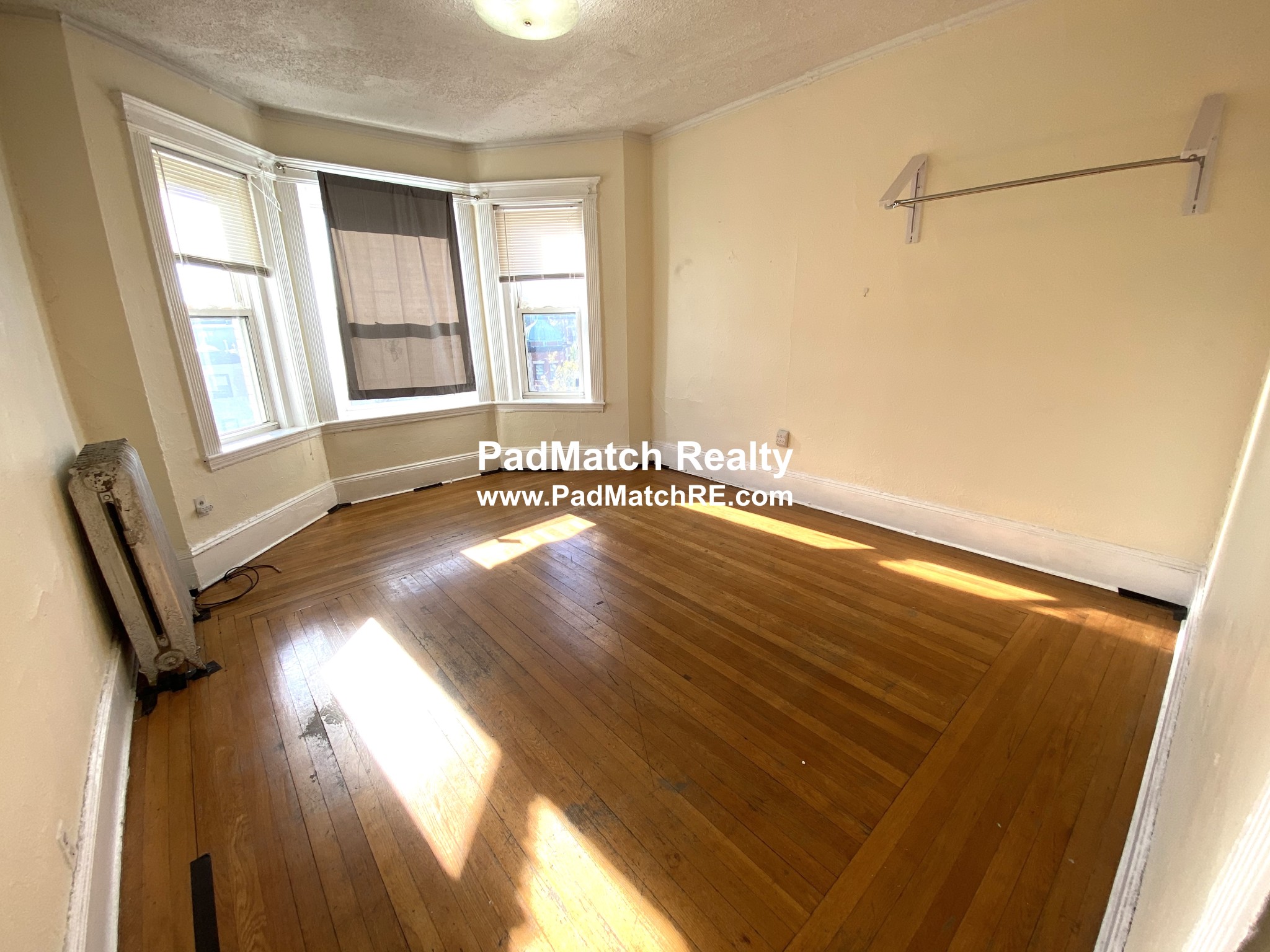 463 Park Dr, Fenway