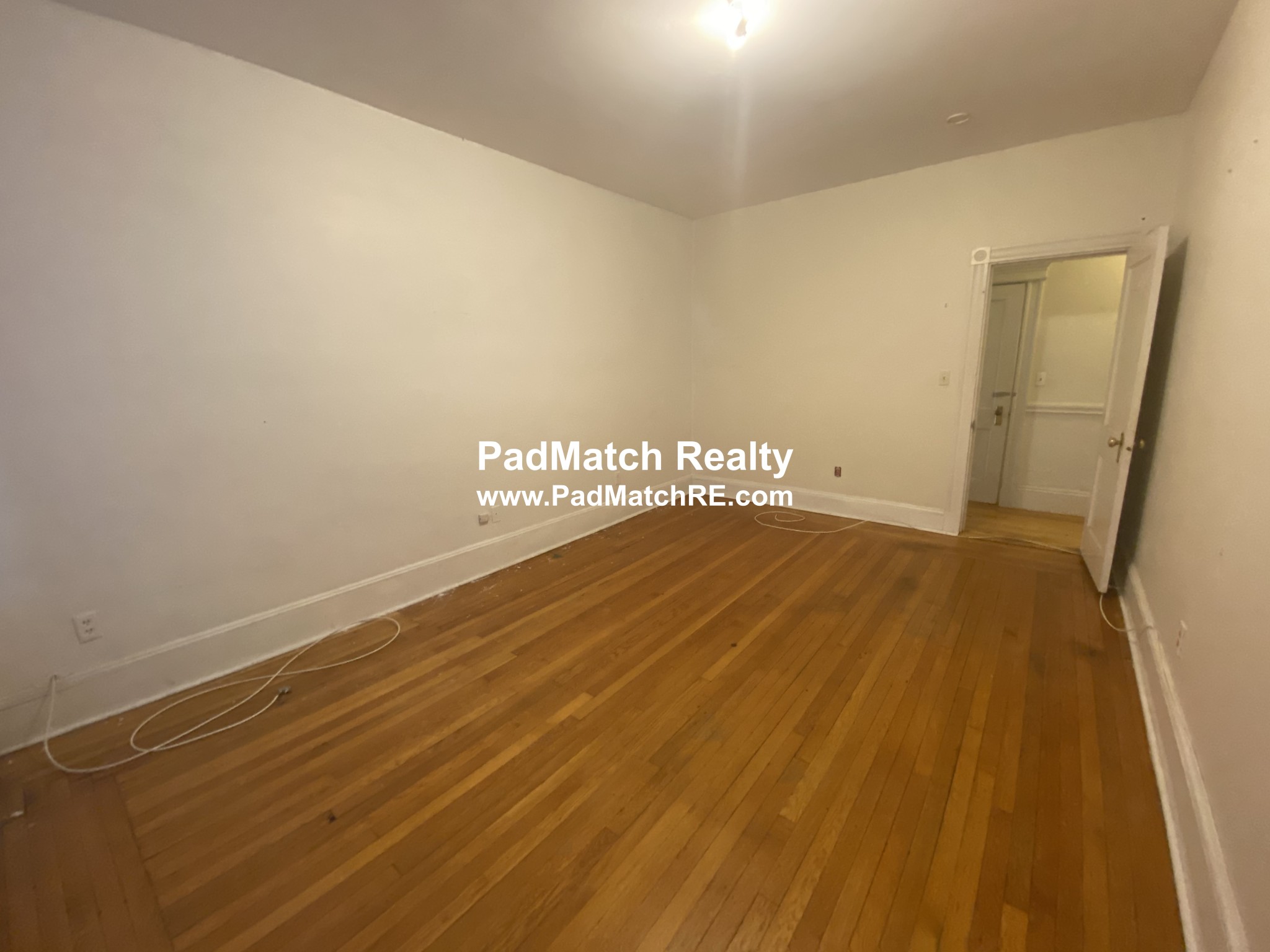 1426 Commonwealth Ave, Brighton