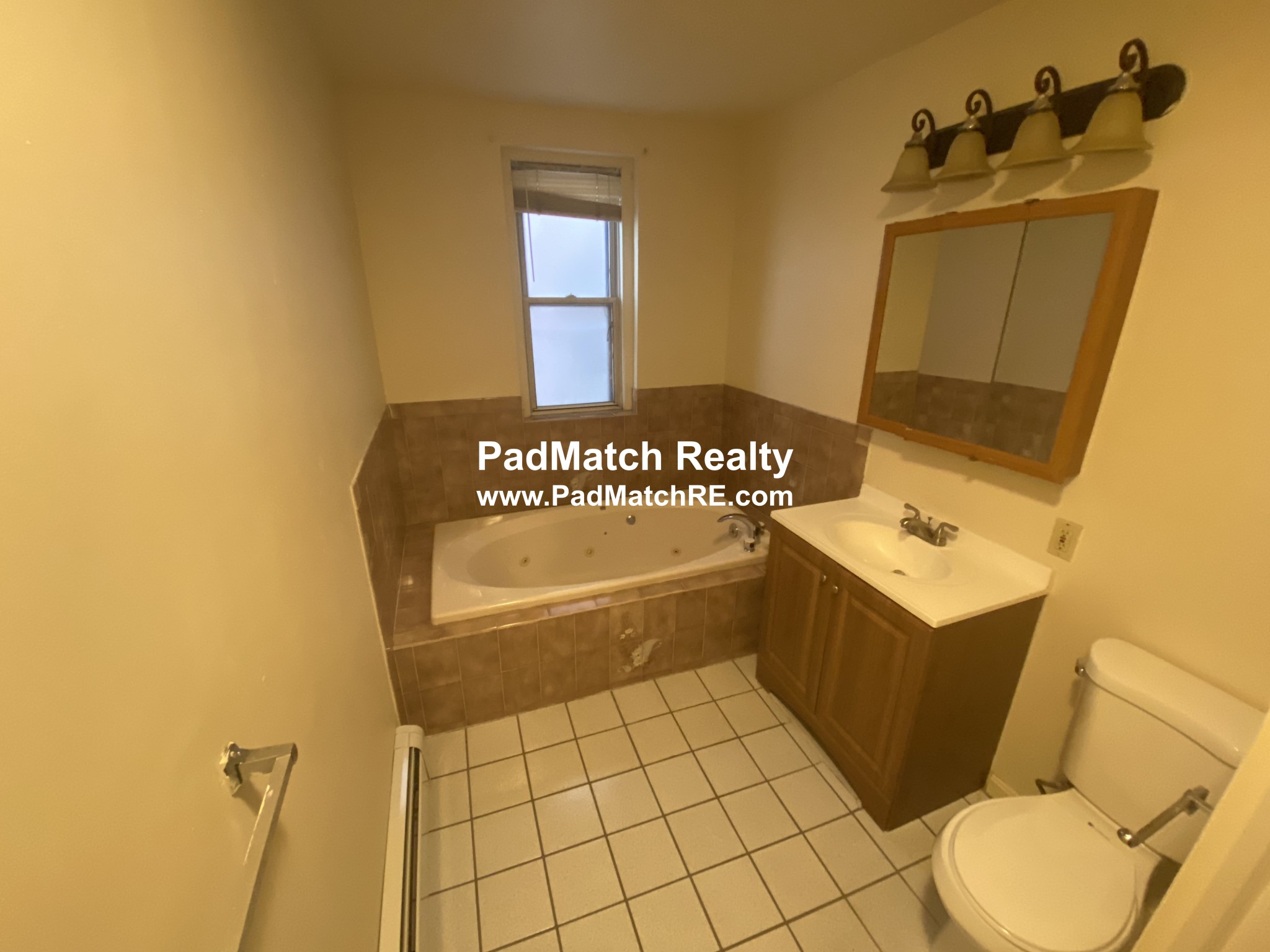 1426 Commonwealth Ave, Brighton