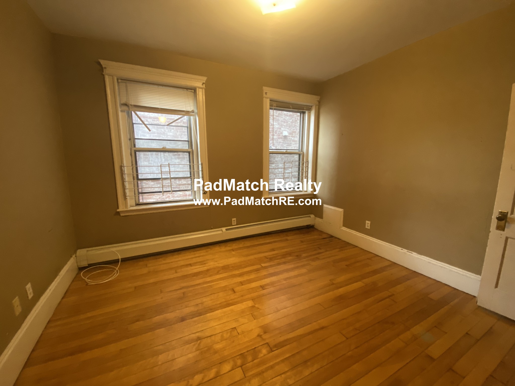 1426 Commonwealth Ave, Brighton