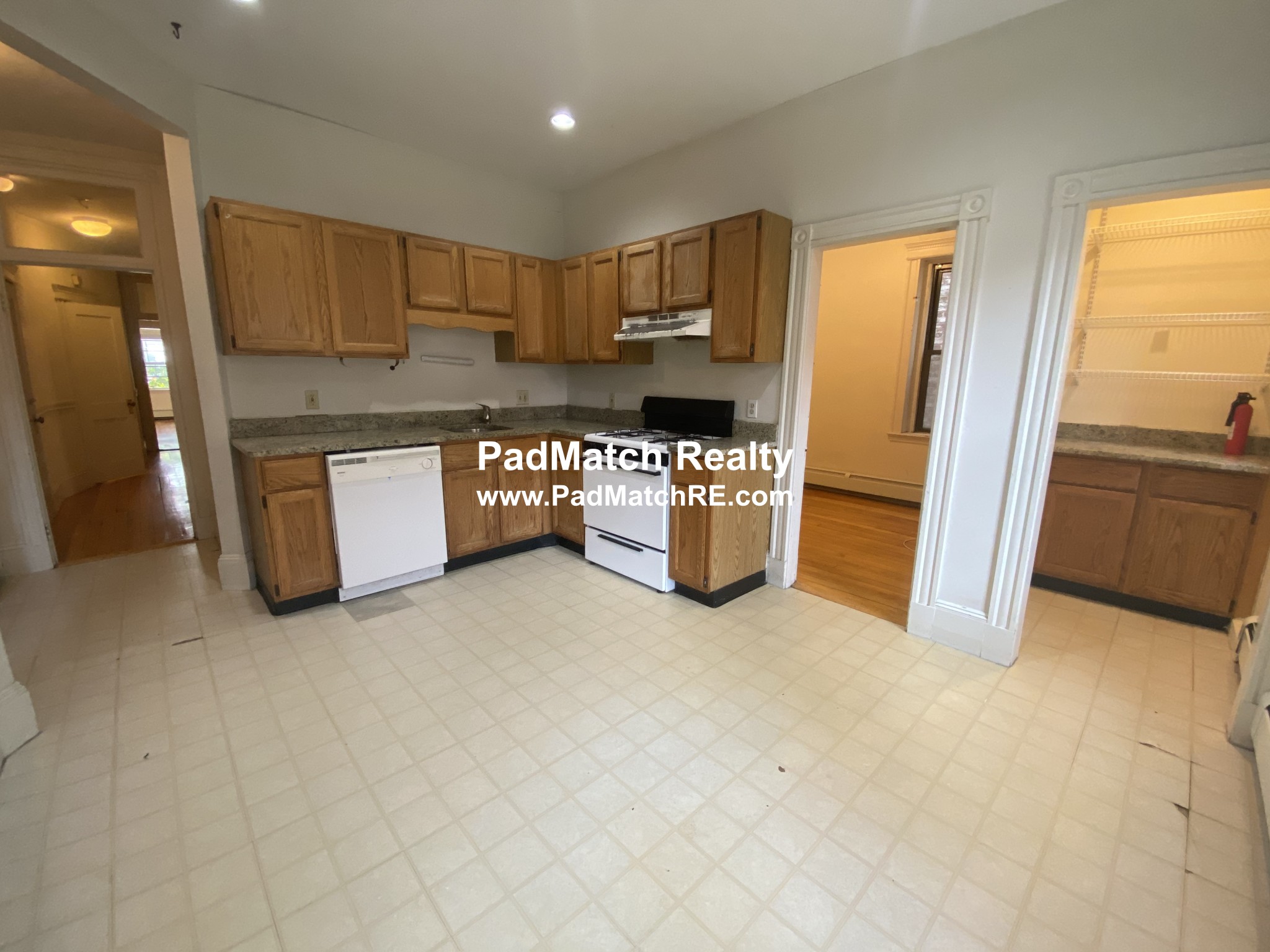 1426 Commonwealth Ave, Brighton