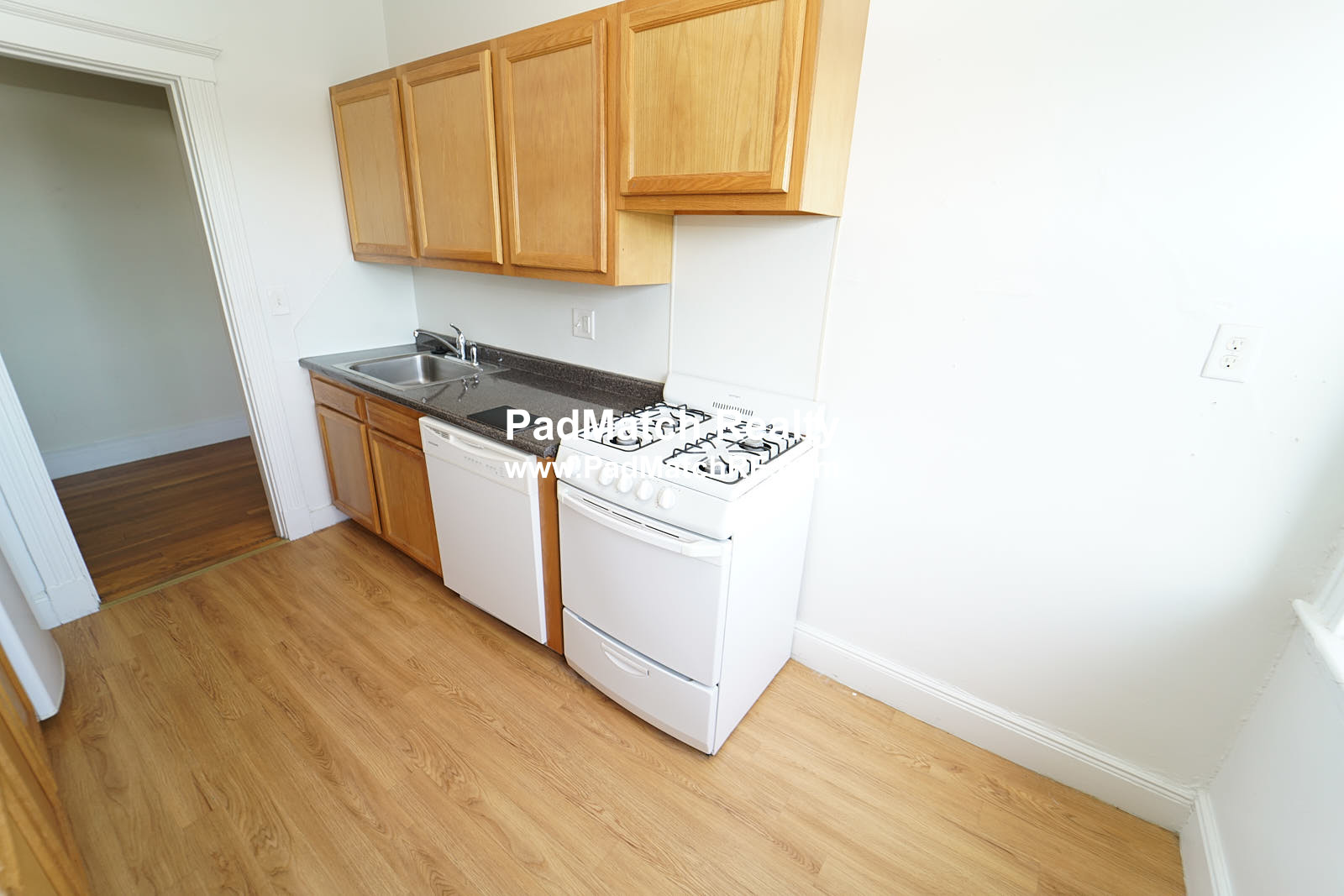 1810 Commonwealth Ave, Brighton