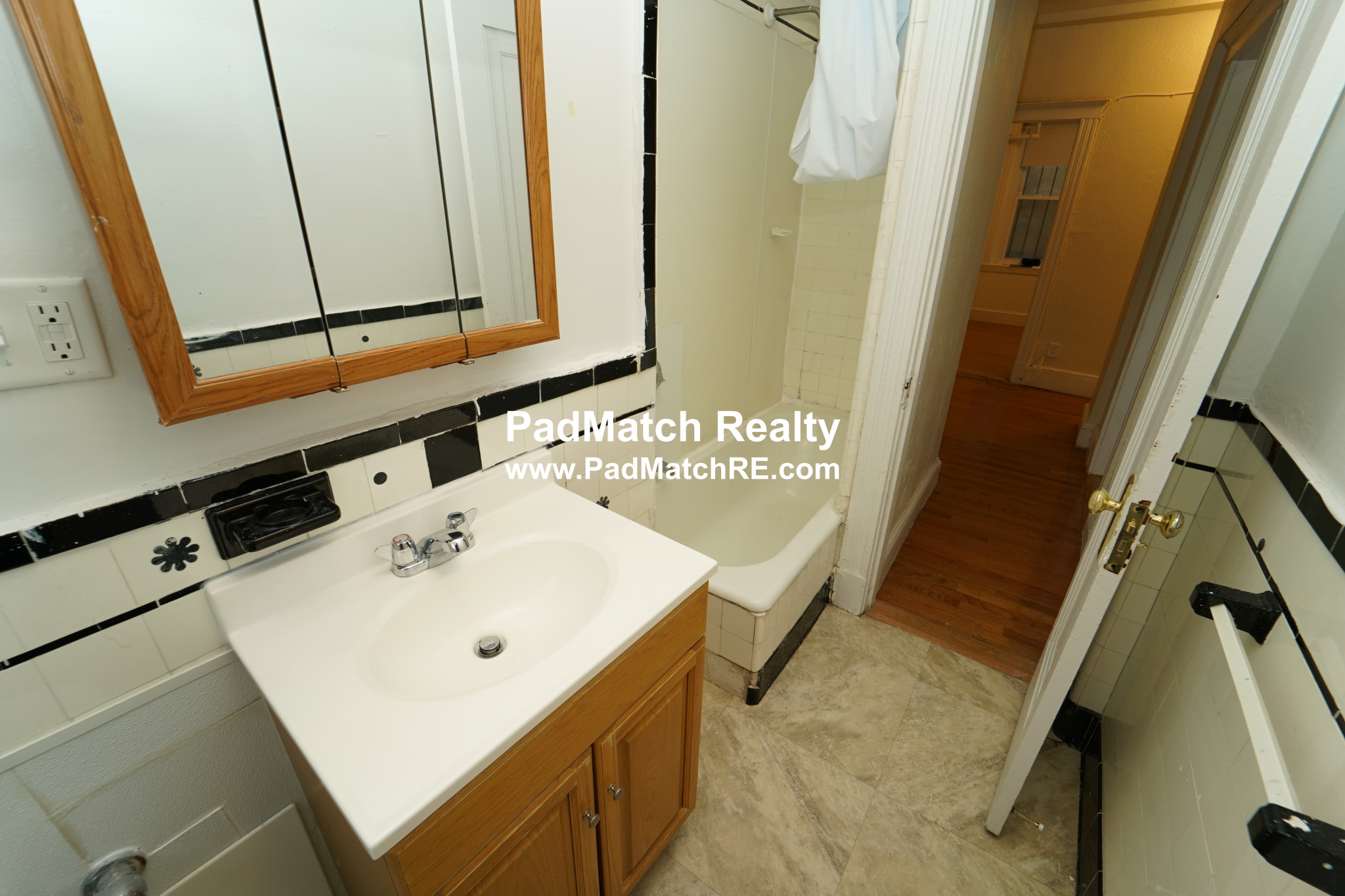 1810 Commonwealth Ave, Brighton