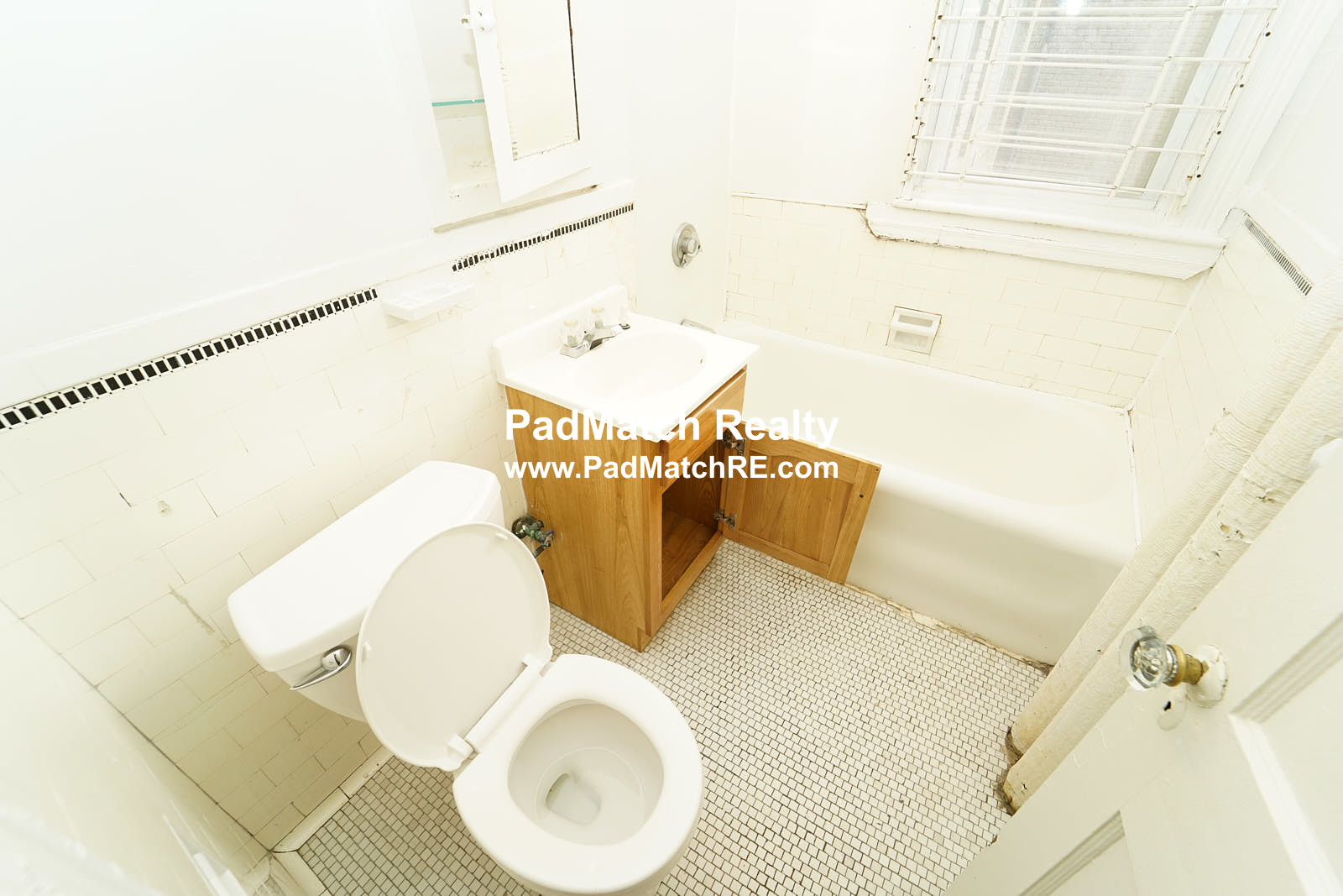 1626 Commonwealth Ave, Brighton