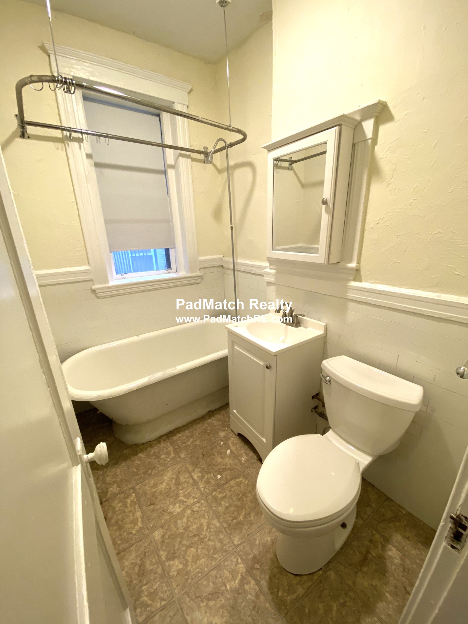1 bed, 1 bath apartment for rent at 1713 Commonwealth Ave Unit 1, Brighton — photo 9 of 11