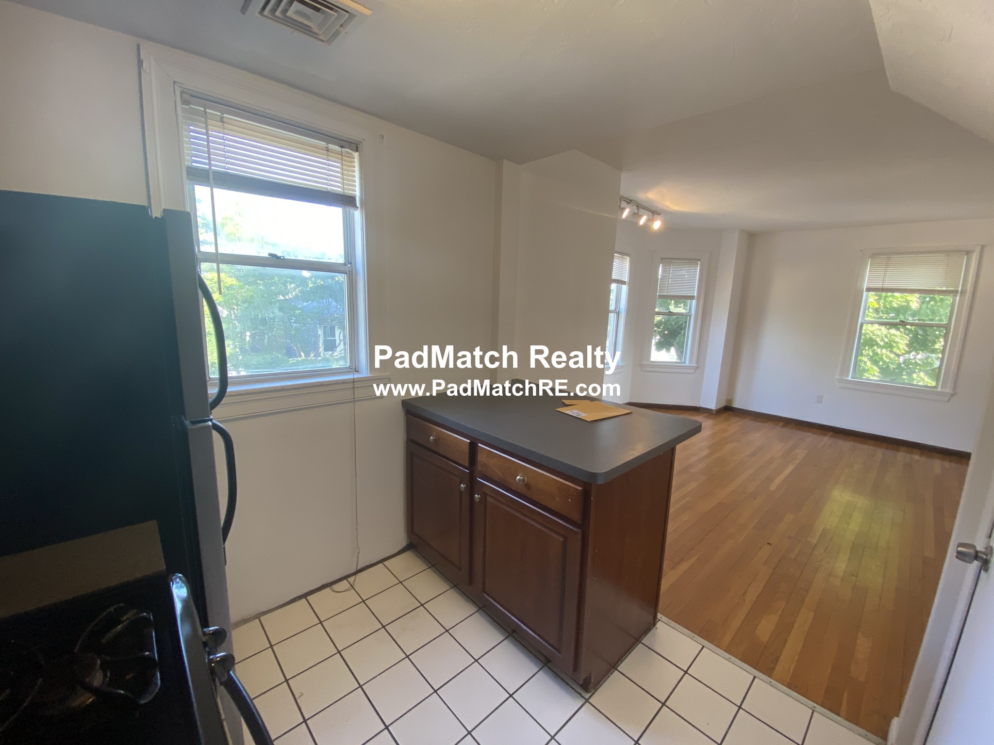 87 Sheridan St, Jamaica Plain