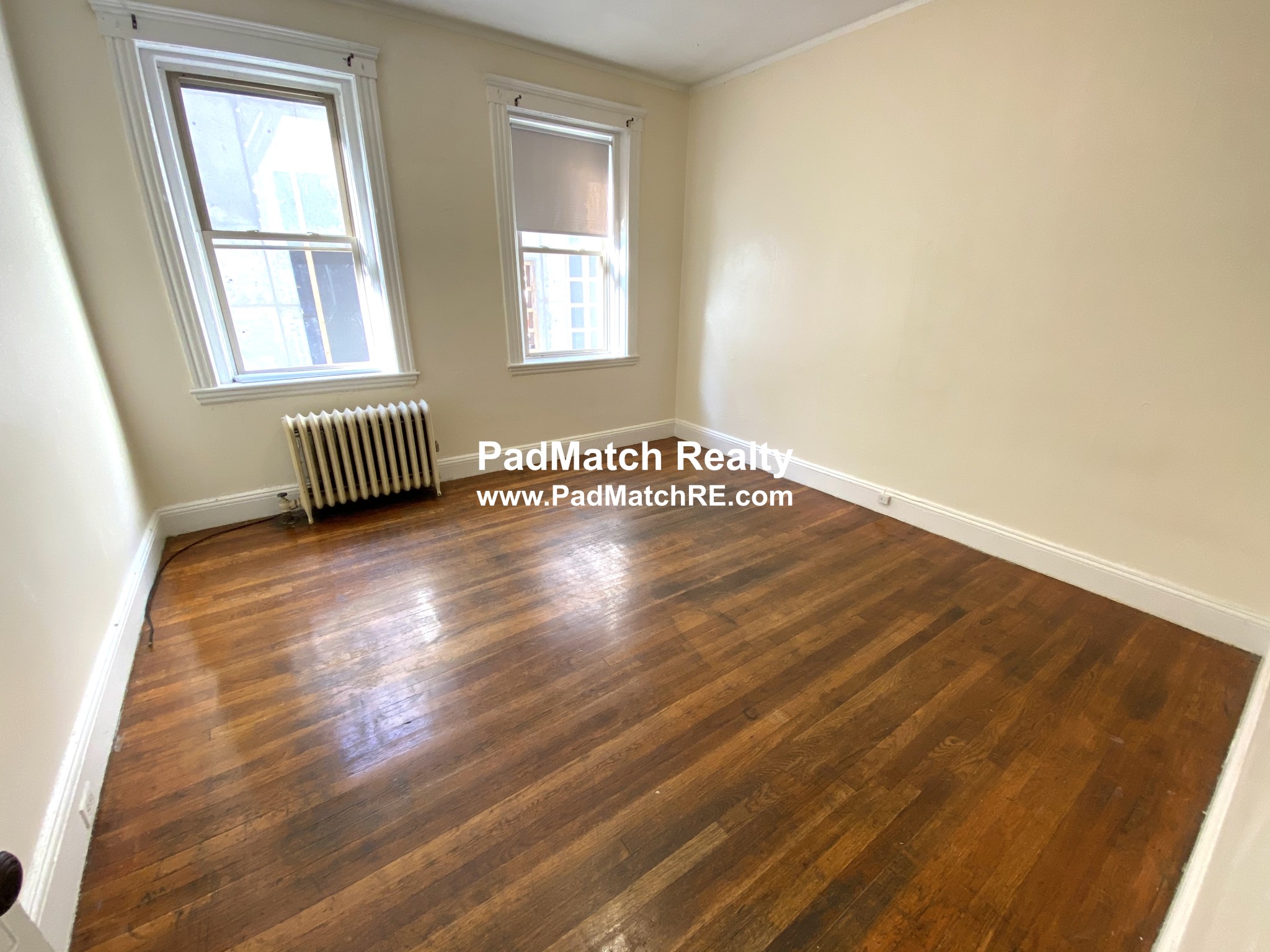 1 split bed, 1 bath apartment for rent at 1203 Boylston St Unit 5, Fenway