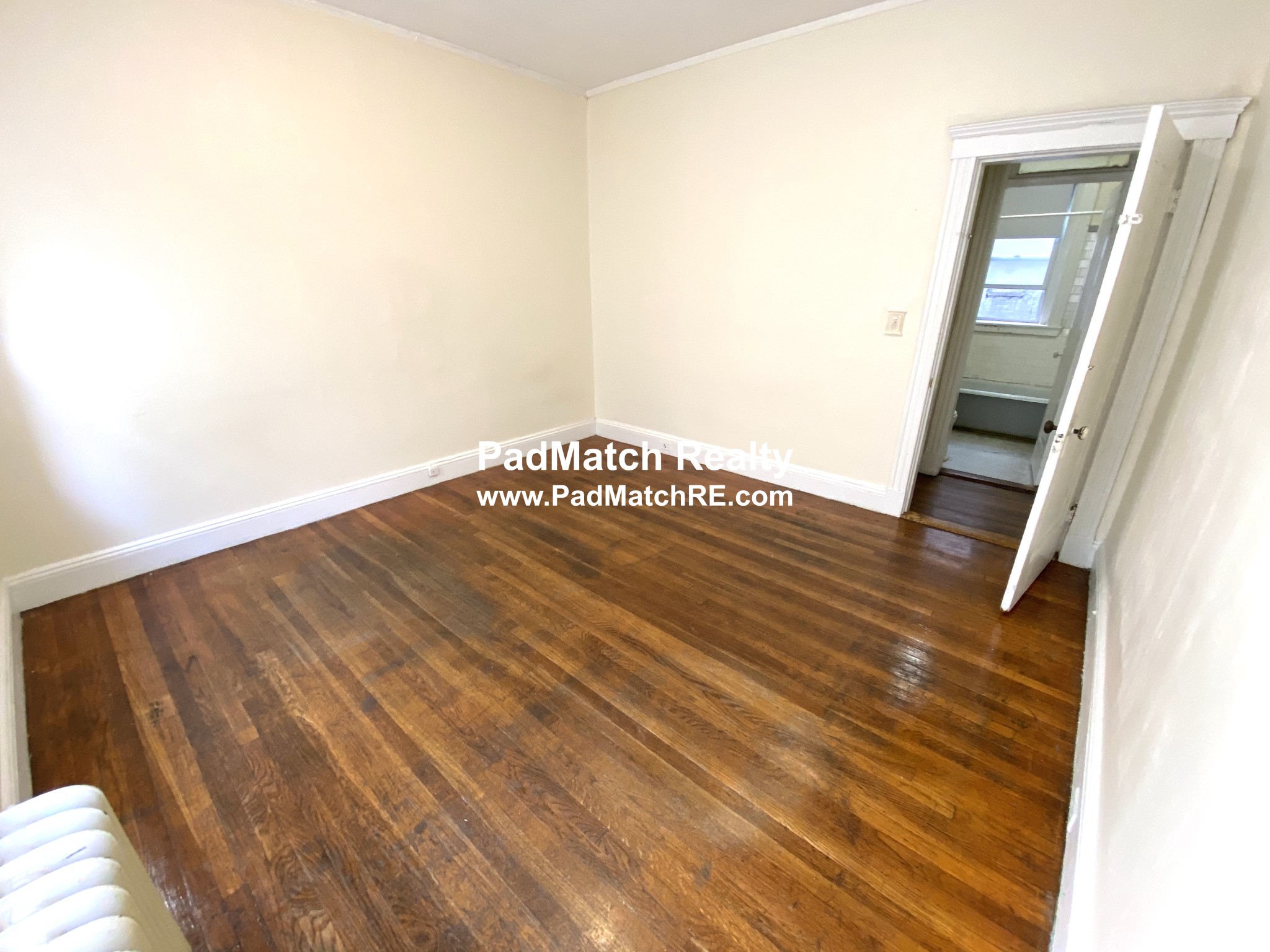 1 split bed, 1 bath apartment for rent at 1203 Boylston St Unit 5, Fenway — photo 2 of 10
