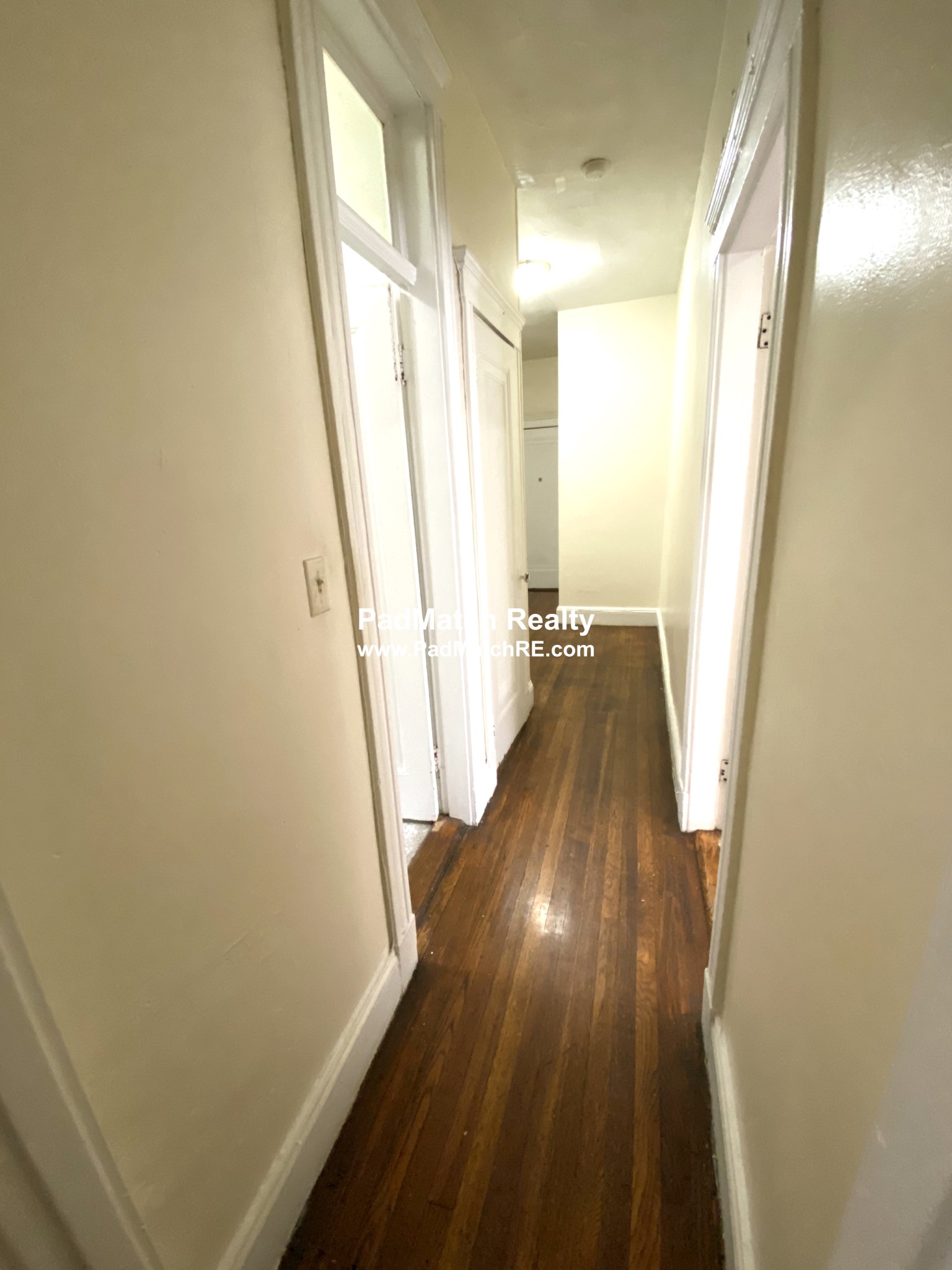 1 split bed, 1 bath apartment for rent at 1203 Boylston St Unit 5, Fenway — photo 6 of 10