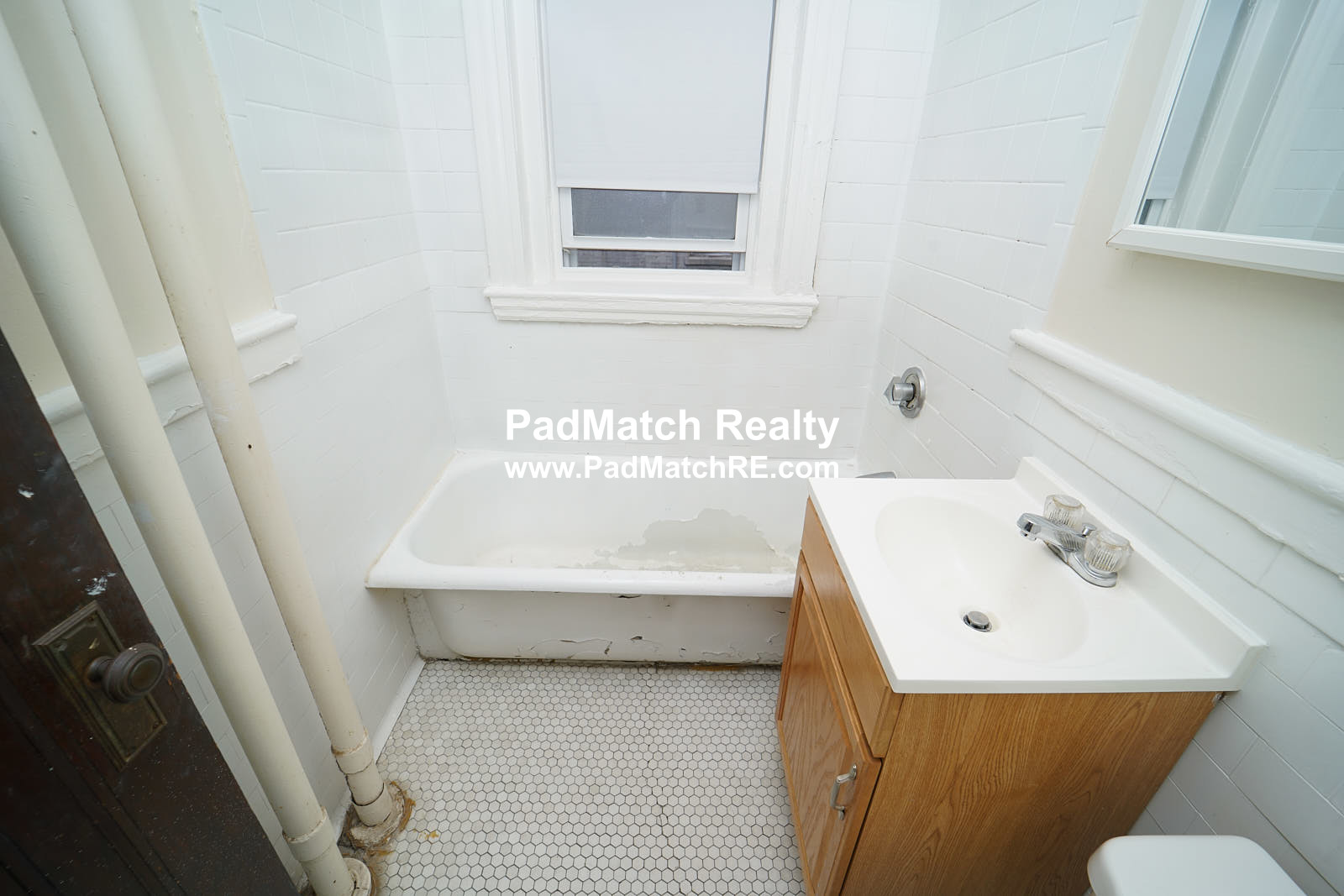 Studio bed, 1 bath apartment for rent at 1209 Boylston St Unit 26, Fenway — photo 11 of 13
