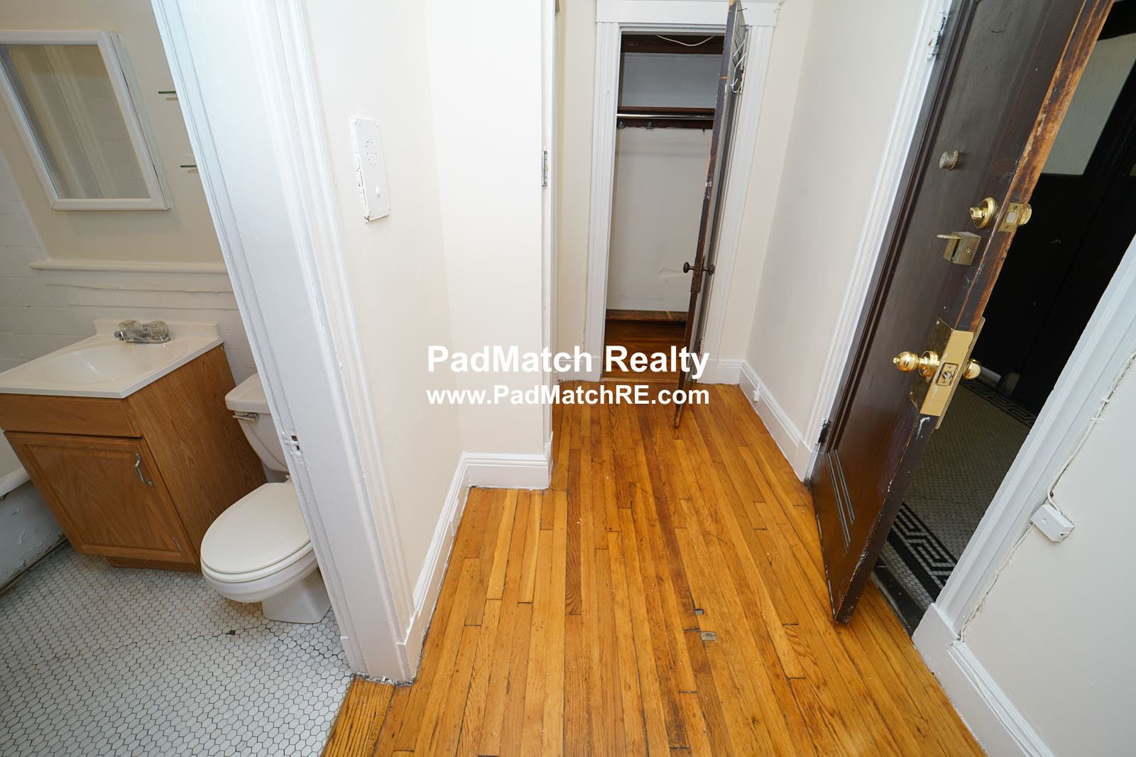 Studio bed, 1 bath apartment for rent at 1209 Boylston St Unit 26, Fenway — photo 4 of 13