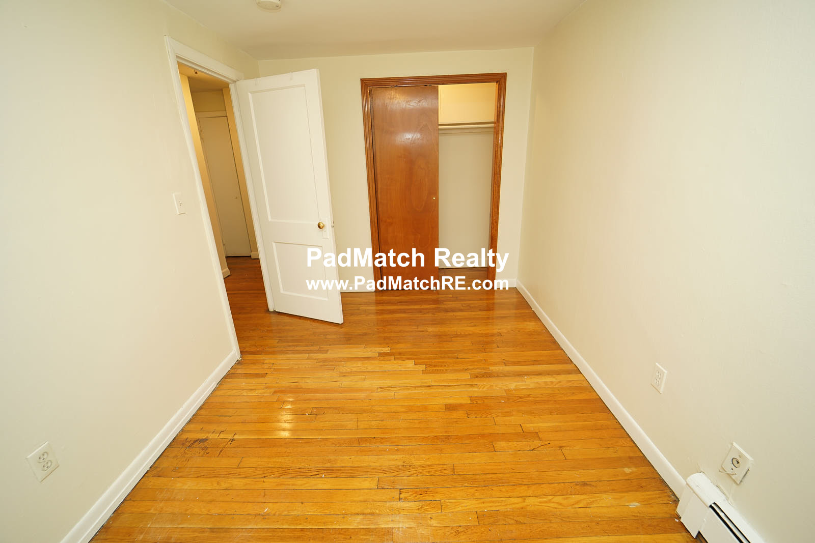 Photo 9 of 56 Queensberry St. Unit G4