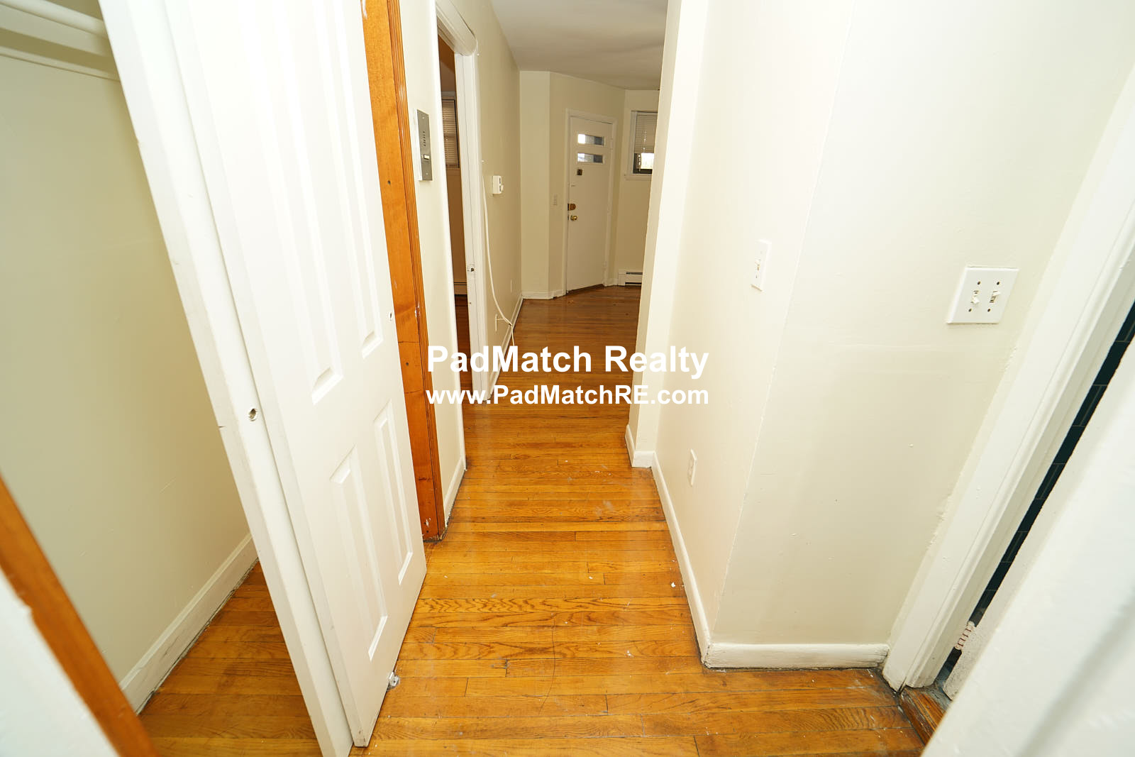 Photo 3 of 56 Queensberry St. Unit G4