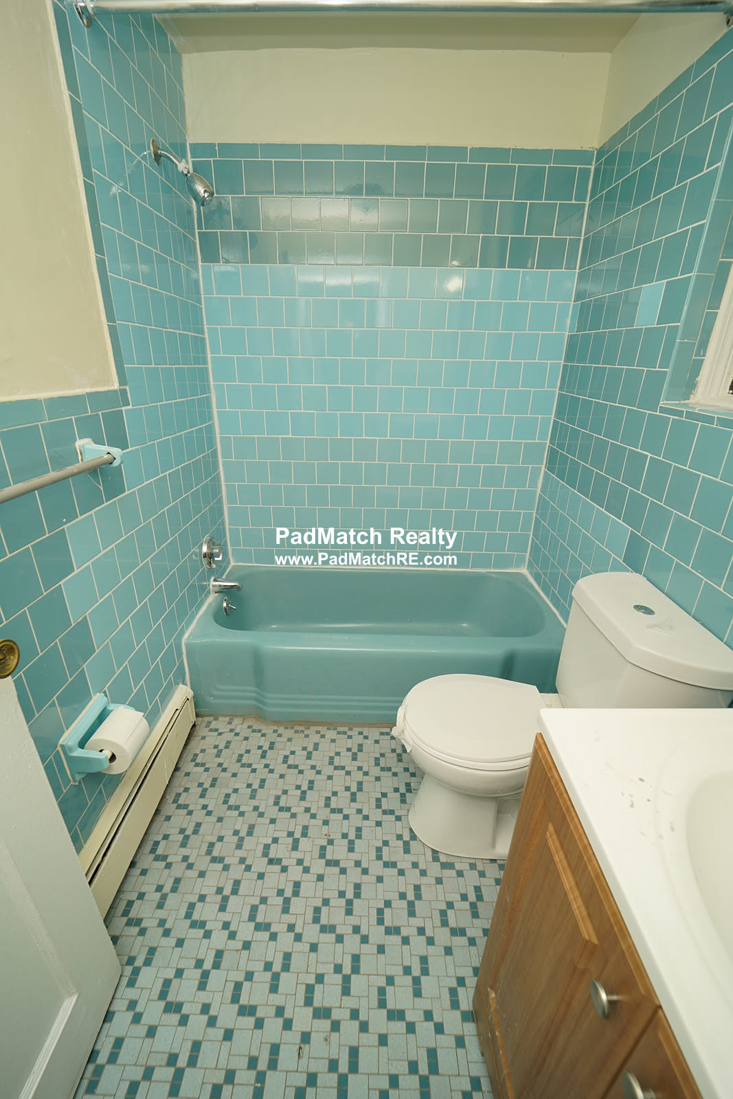 Photo 6 of 56 Queensberry St. Unit G4