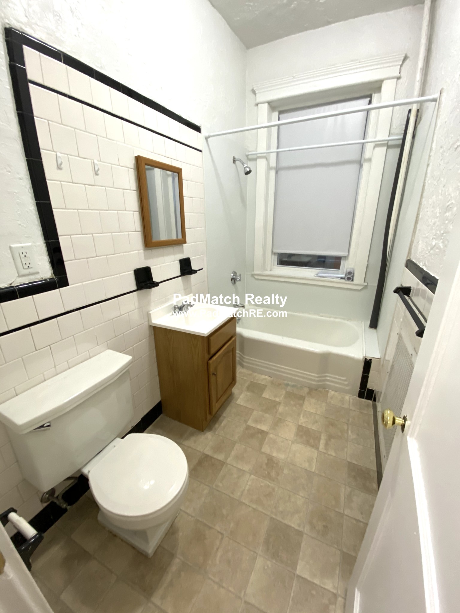 1822 Beacon St, Brookline