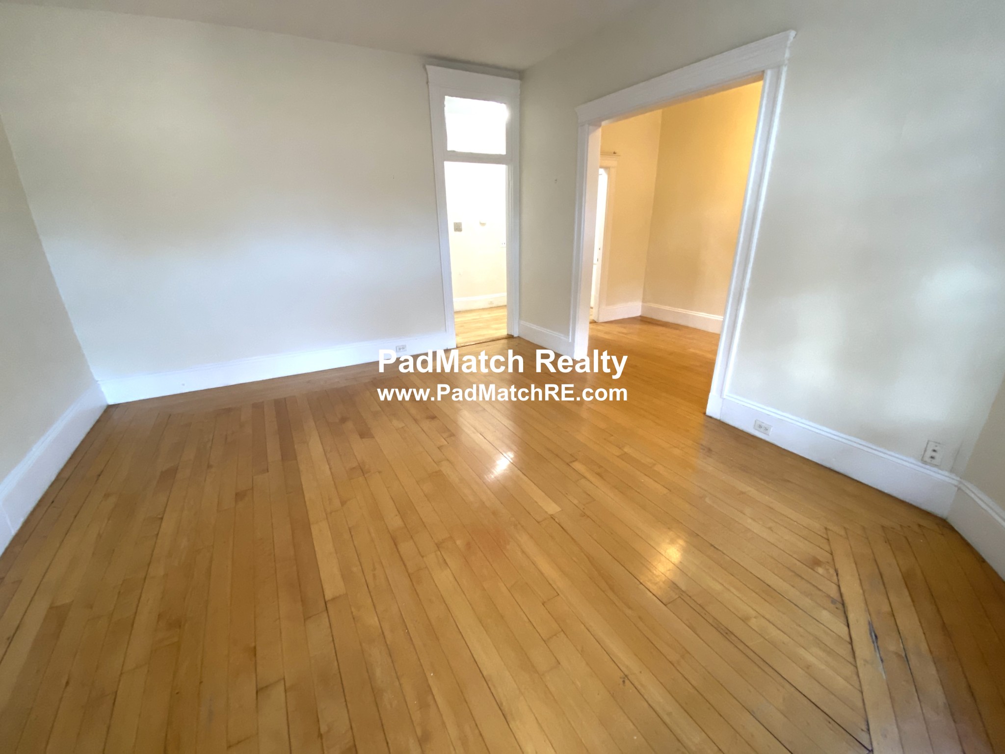 1822 Beacon St, Brookline