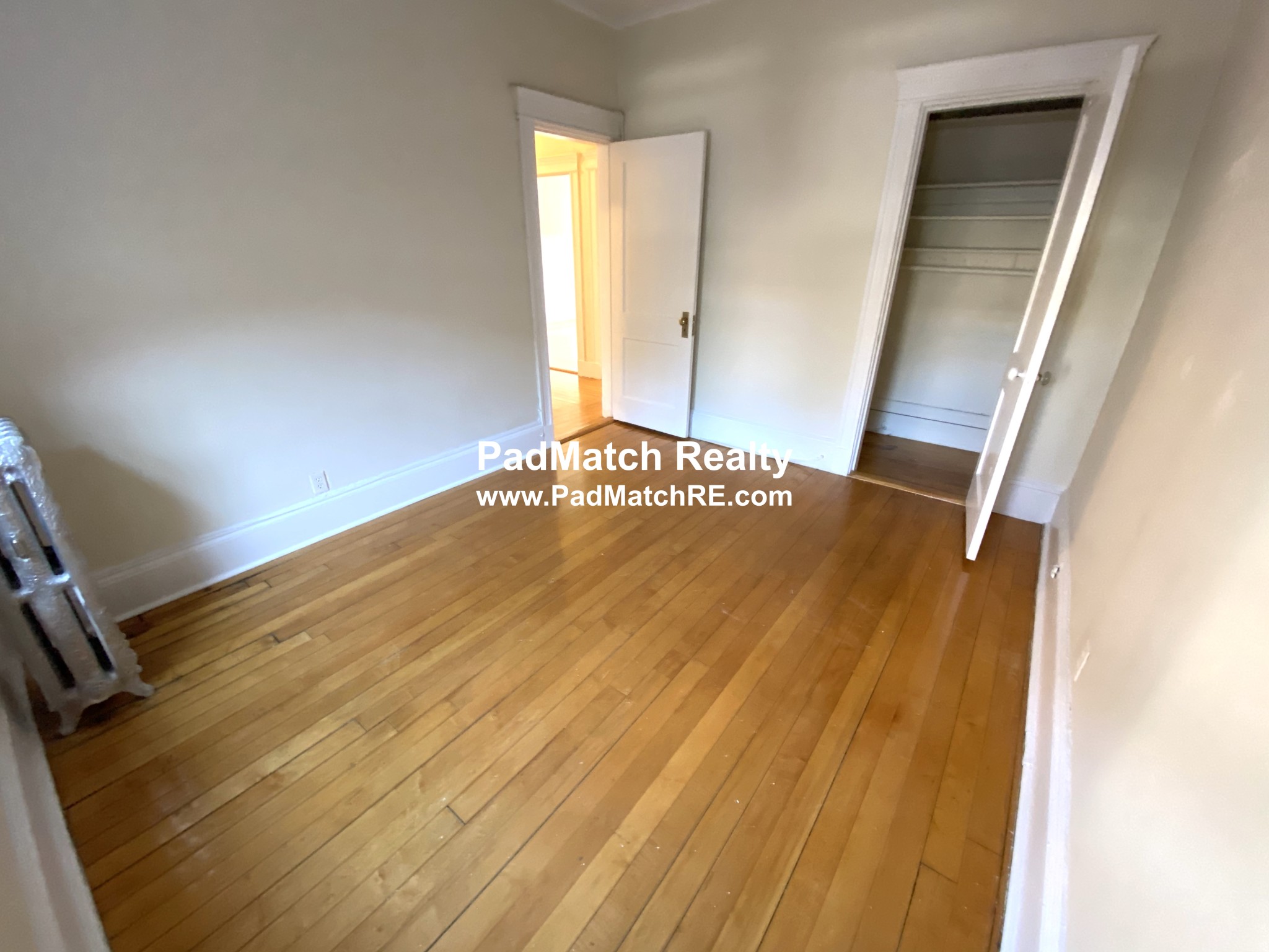 1822 Beacon St, Washington Square