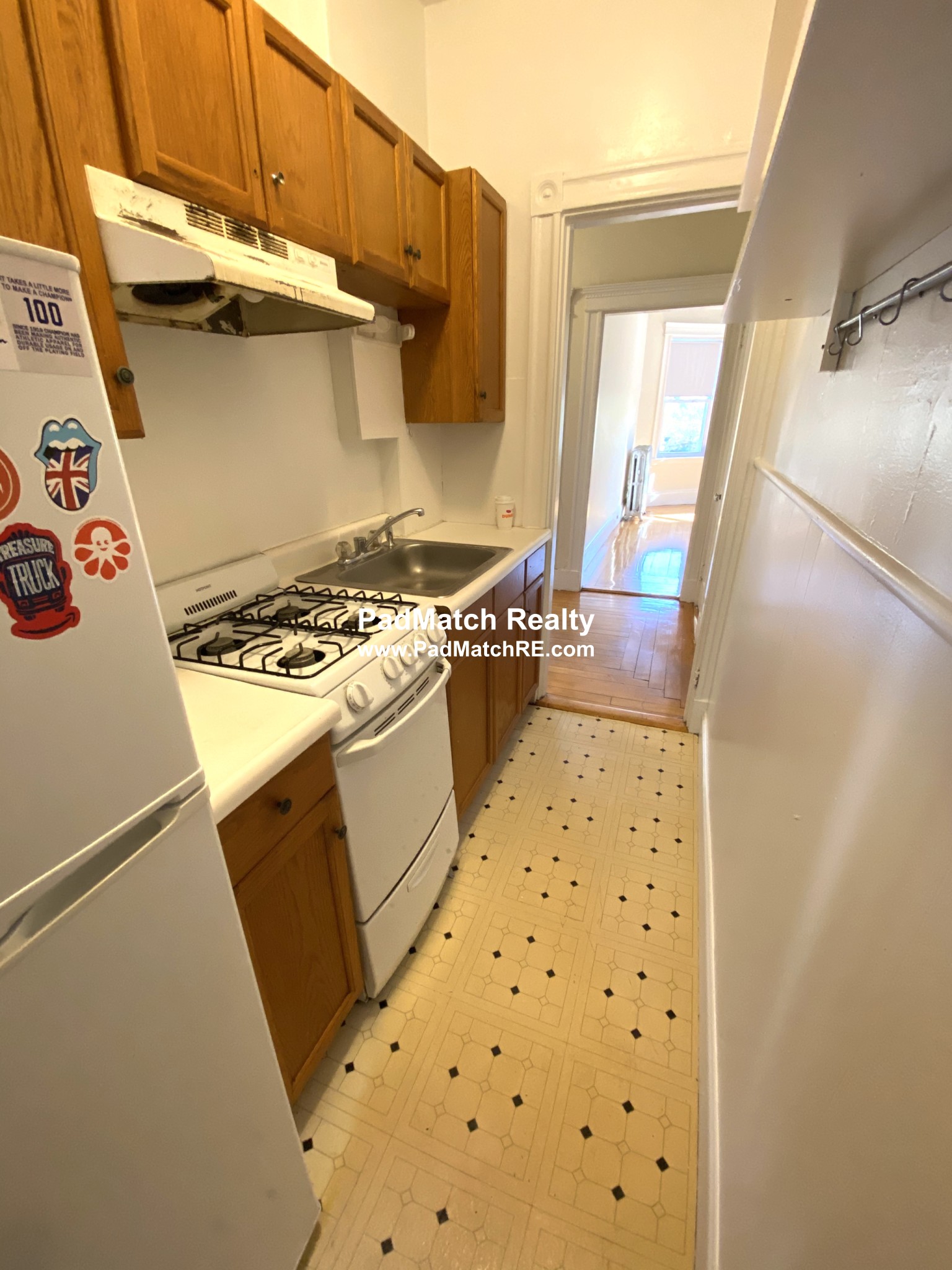 1822 Beacon St, Washington Square