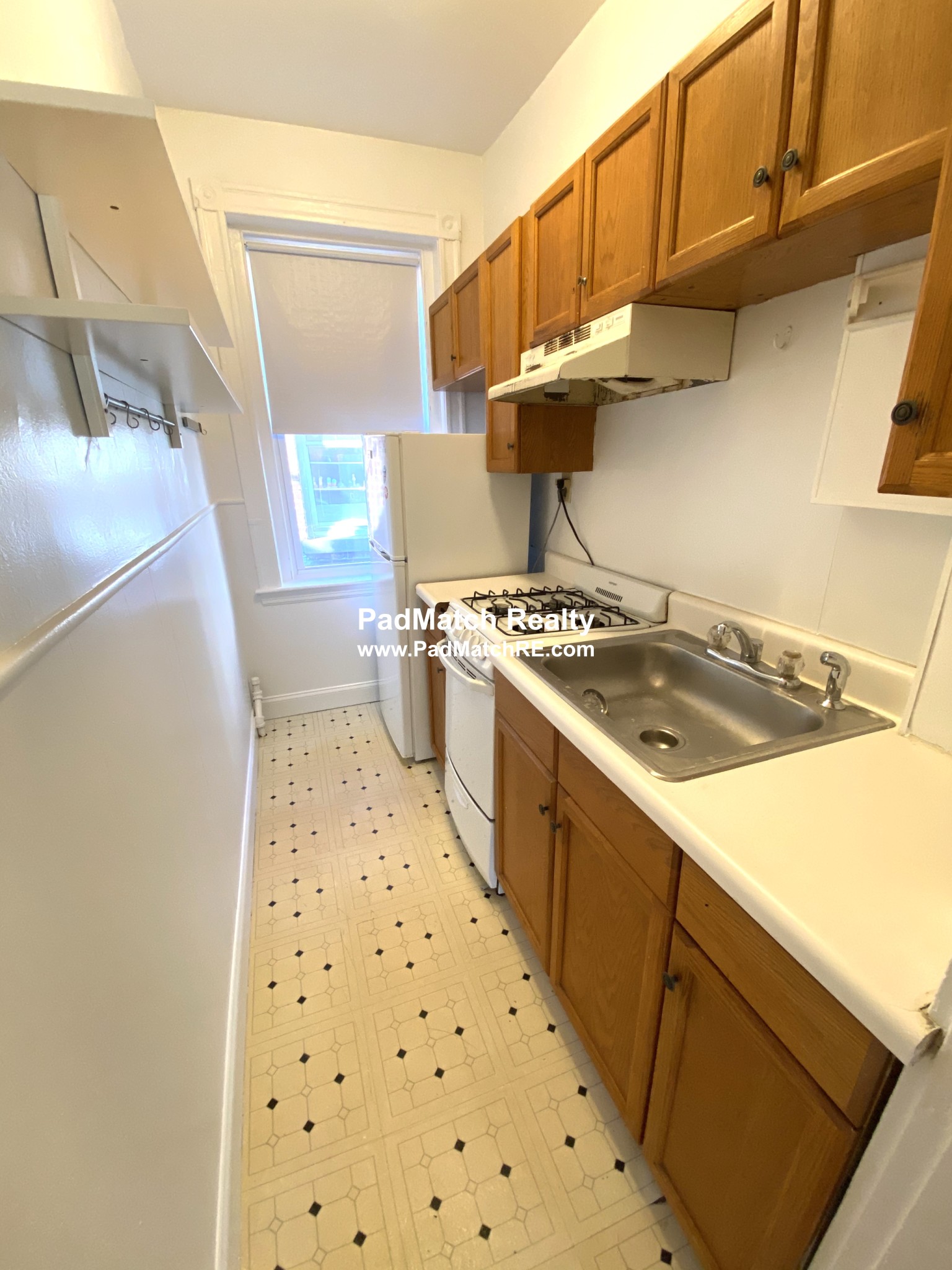 1822 Beacon St, Washington Square