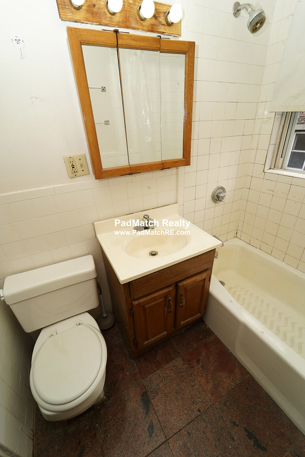 11 Scottfield Rd, Allston