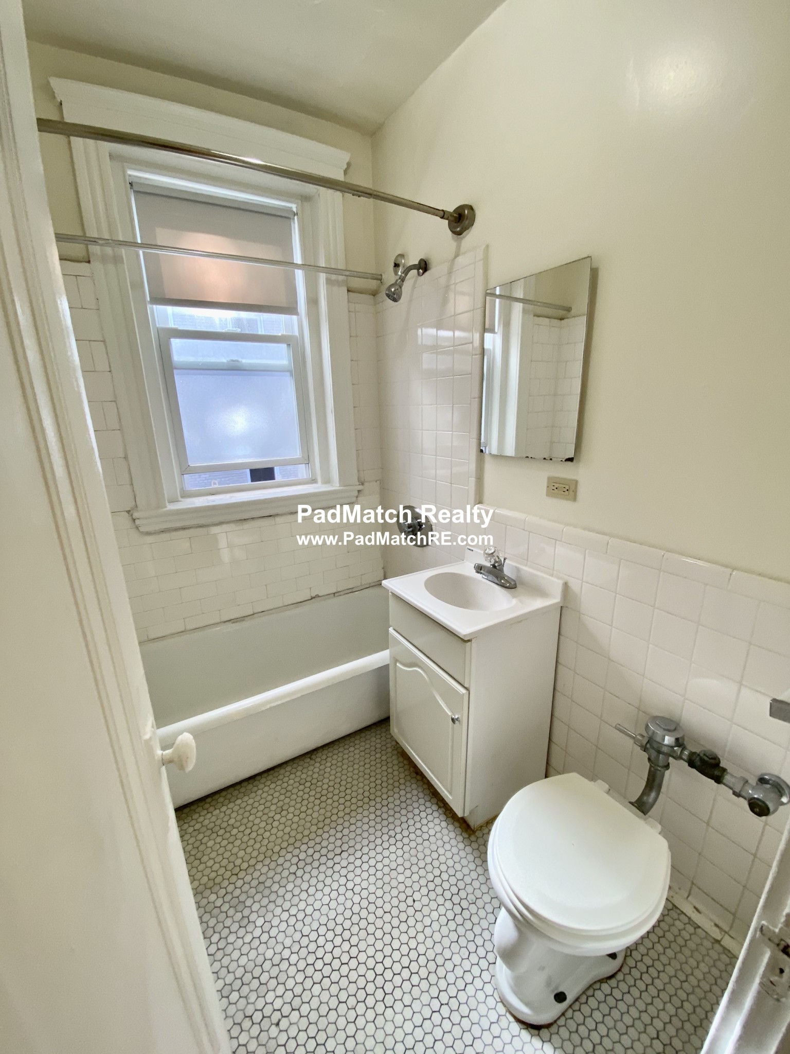 1197 Boylston St, Fenway